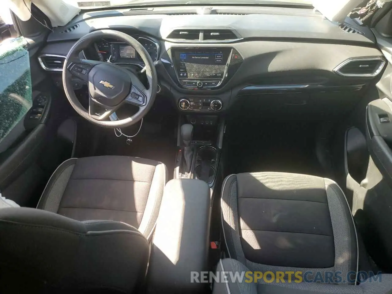 8 Photograph of a damaged car KL79MPS24MB131085 CHEVROLET TRAILBLZR 2021