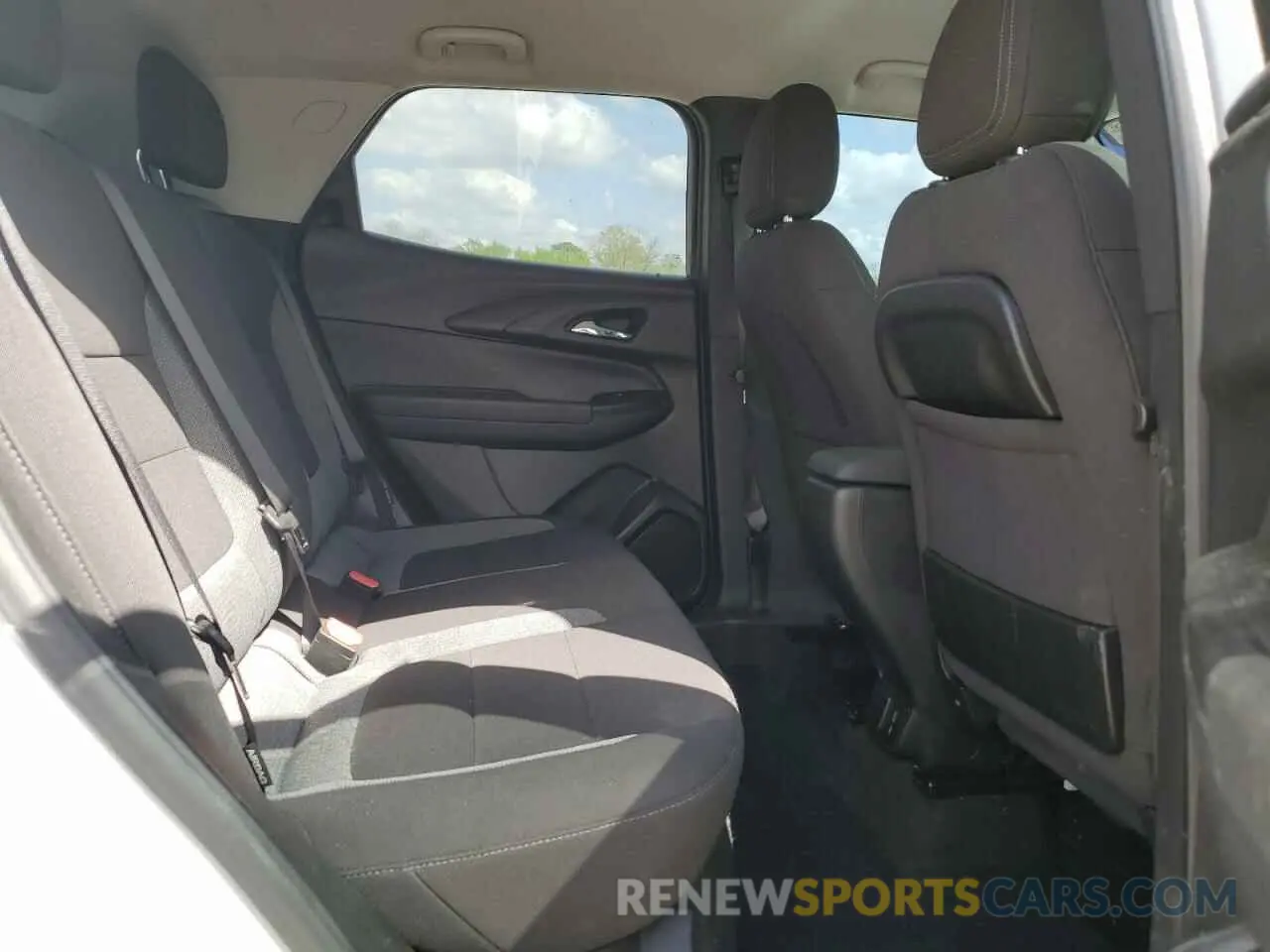 11 Photograph of a damaged car KL79MPSLXMB085951 CHEVROLET TRAILBLZR 2021
