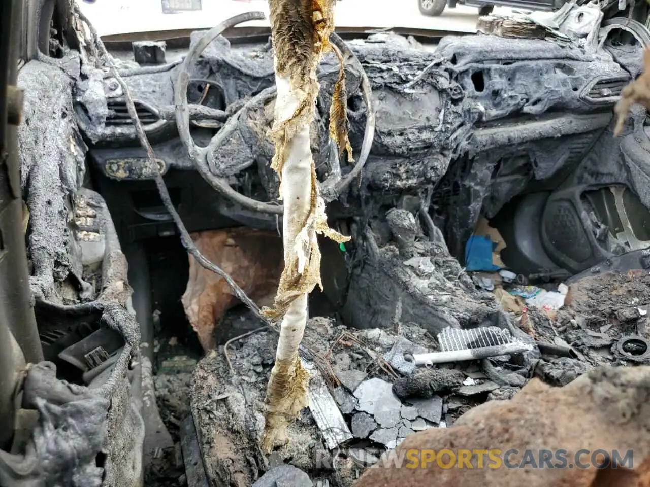 8 Photograph of a damaged car KL79MRSL1MB132196 CHEVROLET TRAILBLZR 2021