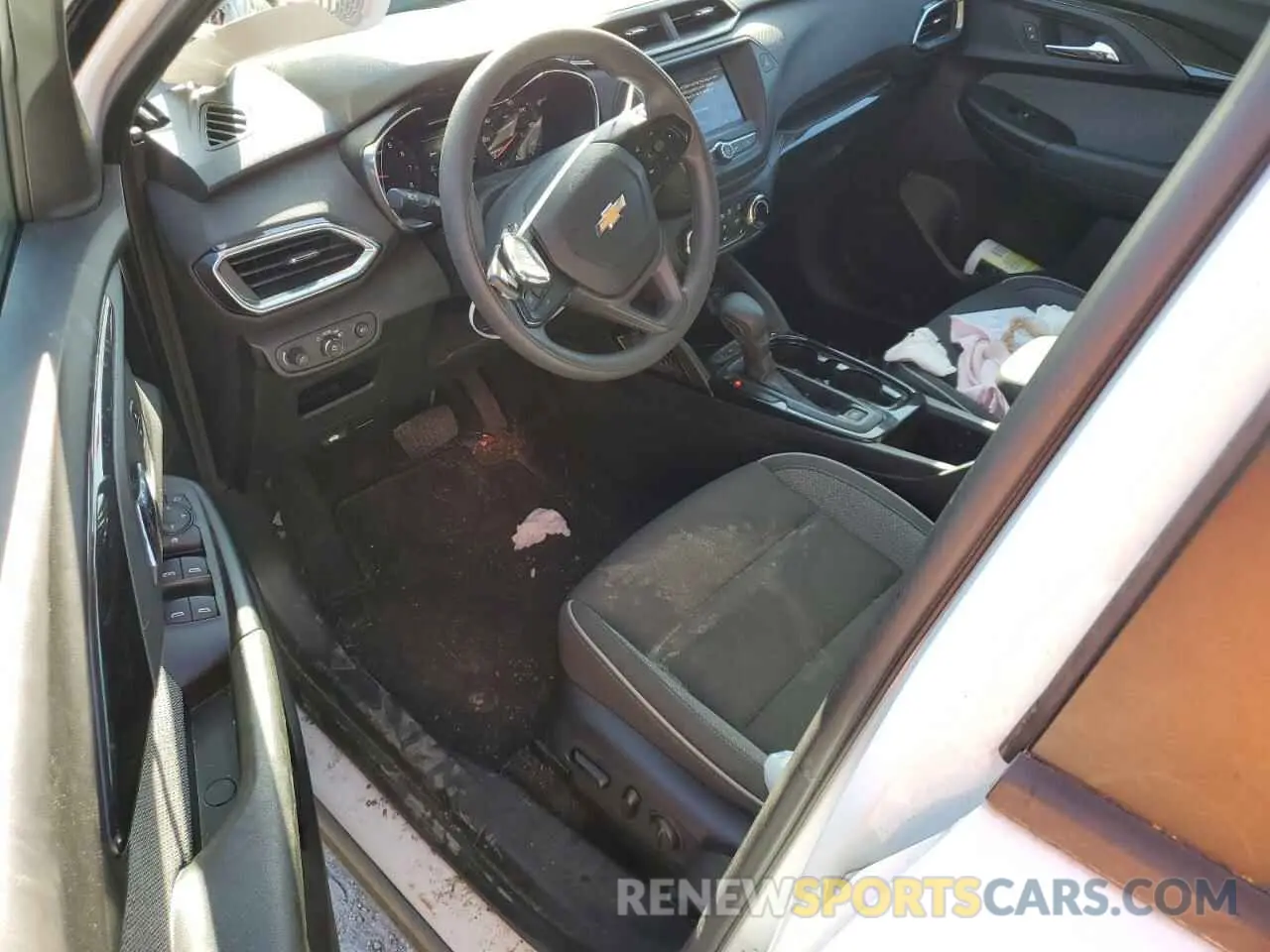 8 Photograph of a damaged car KL79MRSLXMB033585 CHEVROLET TRAILBLZR 2021