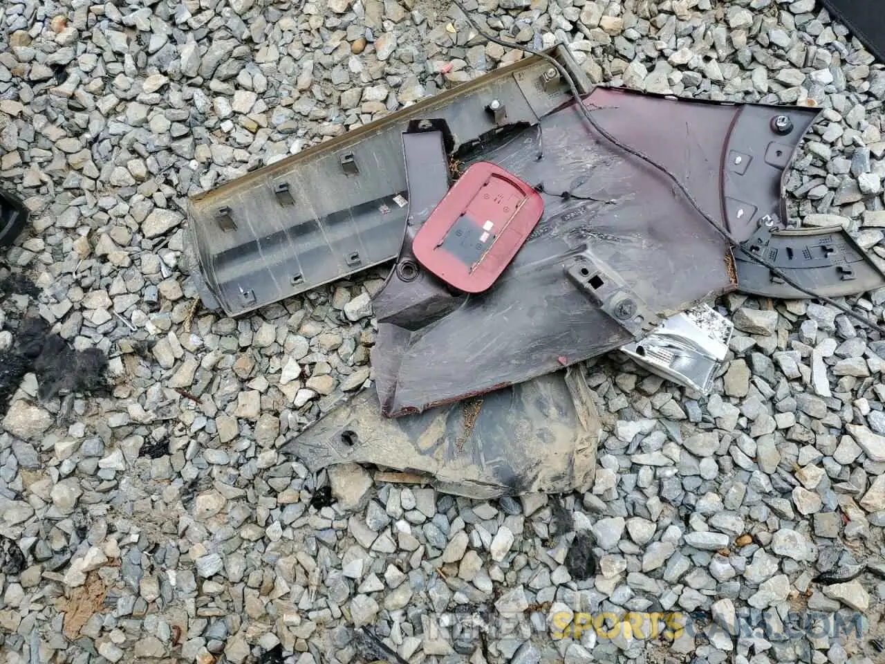 13 Photograph of a damaged car KL79MTSL2MB127974 CHEVROLET TRAILBLZR 2021