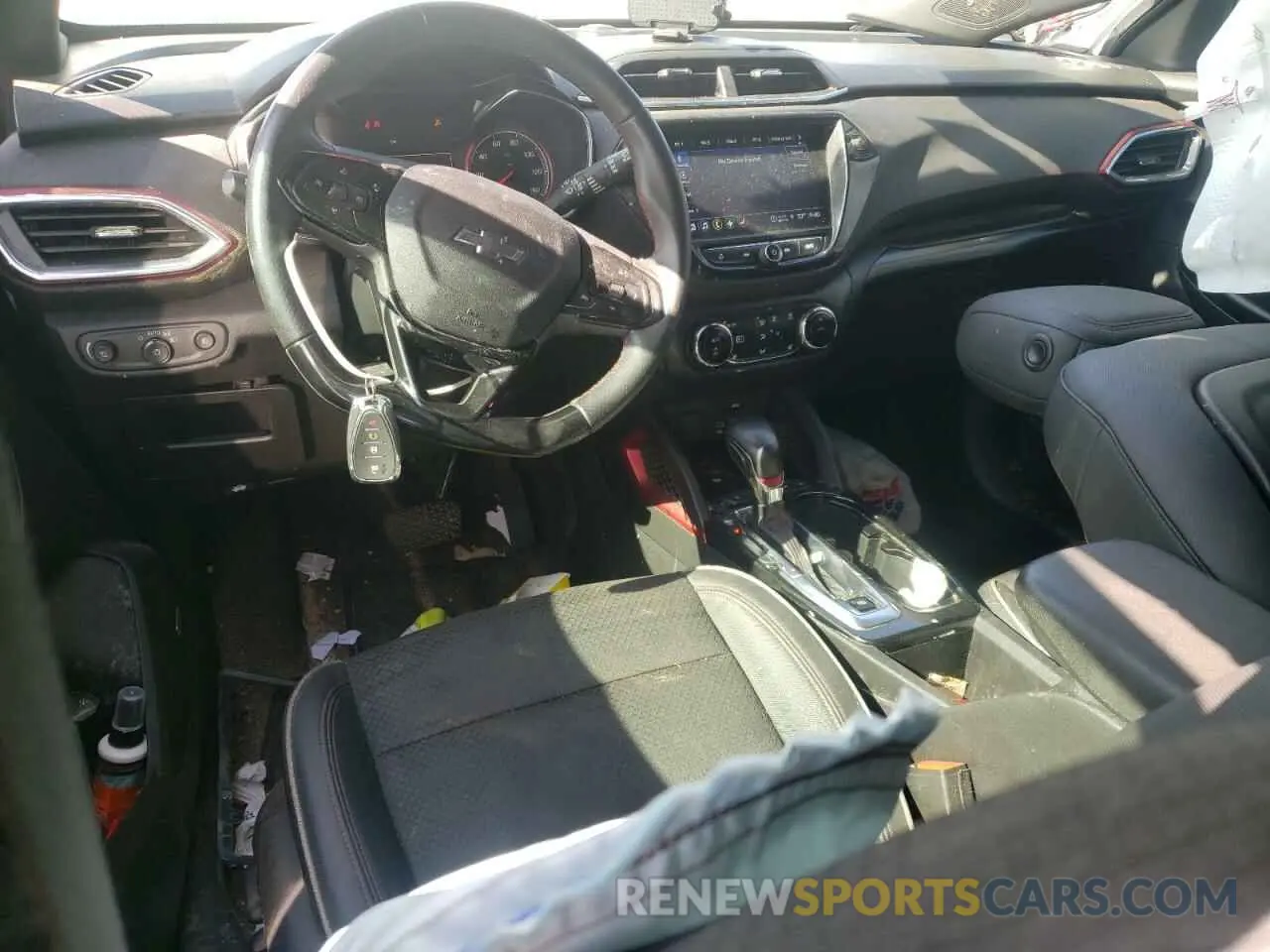 8 Photograph of a damaged car KL79MTSLXMB139970 CHEVROLET TRAILBLZR 2021