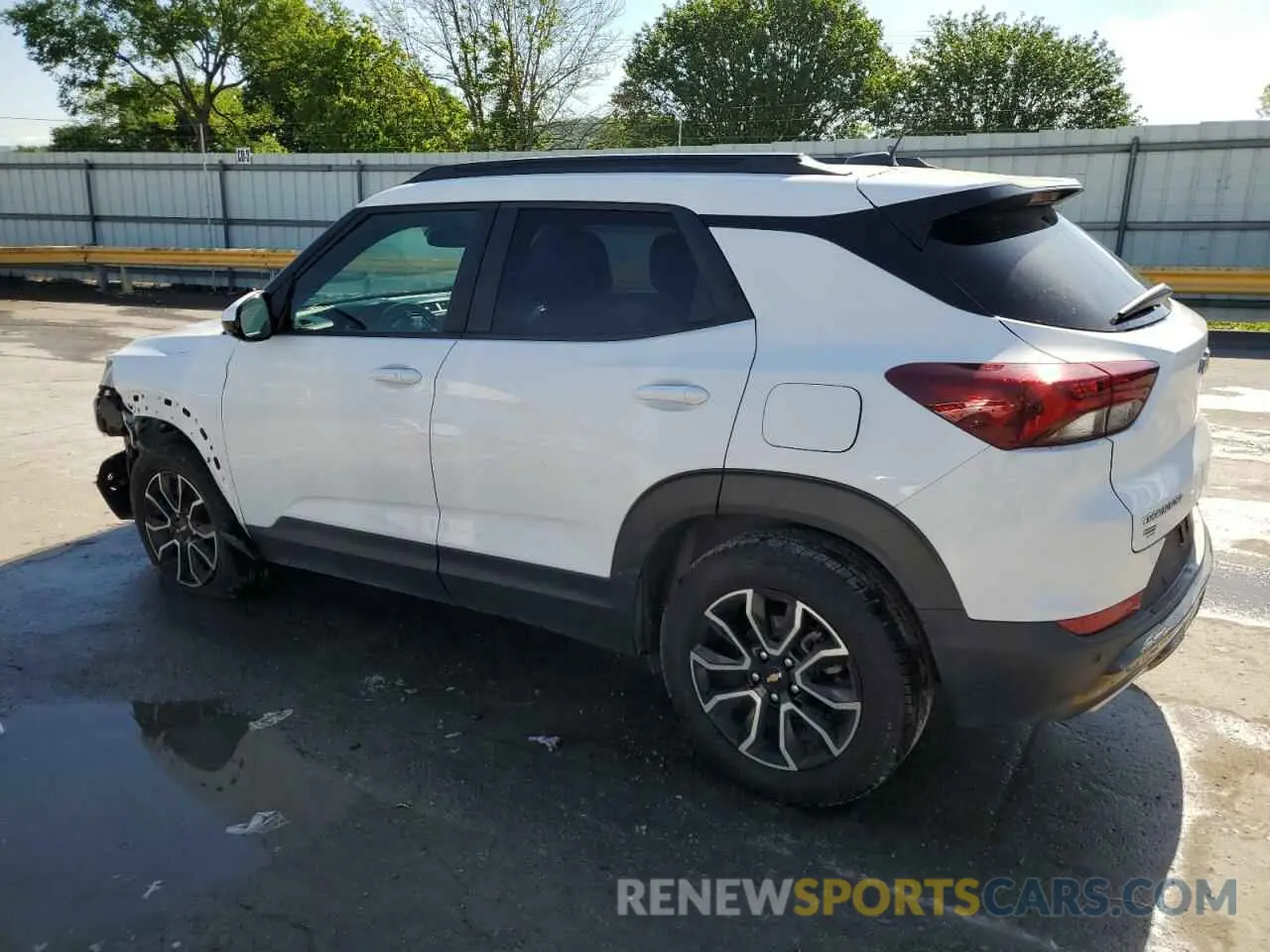 2 Photograph of a damaged car KL79MVSL4MB034448 CHEVROLET TRAILBLZR 2021