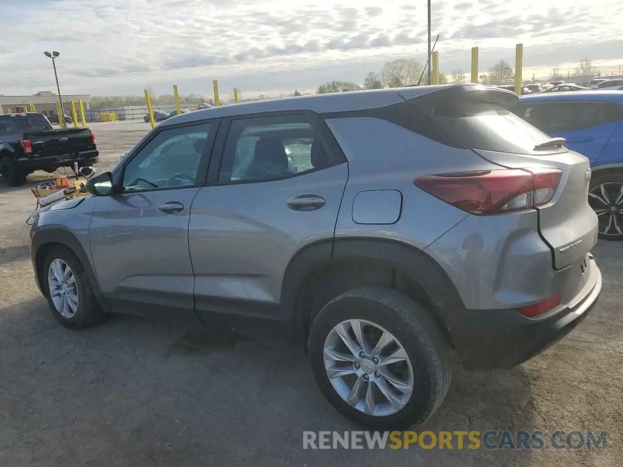 2 Photograph of a damaged car KL79MMS27PB182261 CHEVROLET TRAILBLZR 2023