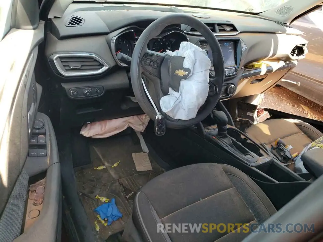 8 Photograph of a damaged car KL79MPSL5PB201562 CHEVROLET TRAILBLZR 2023