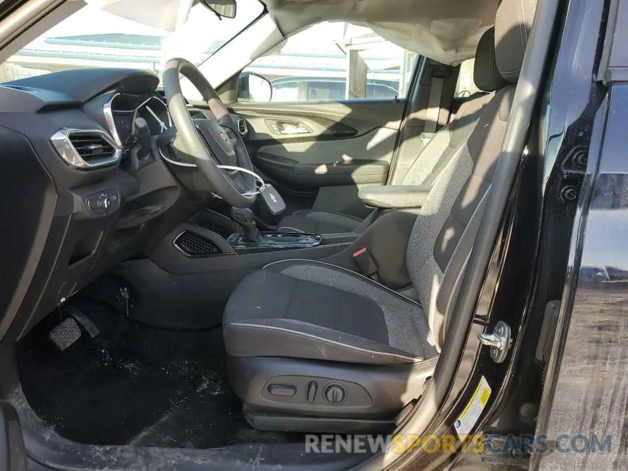 7 Photograph of a damaged car KL79MRSL9PB036532 CHEVROLET TRAILBLZR 2023