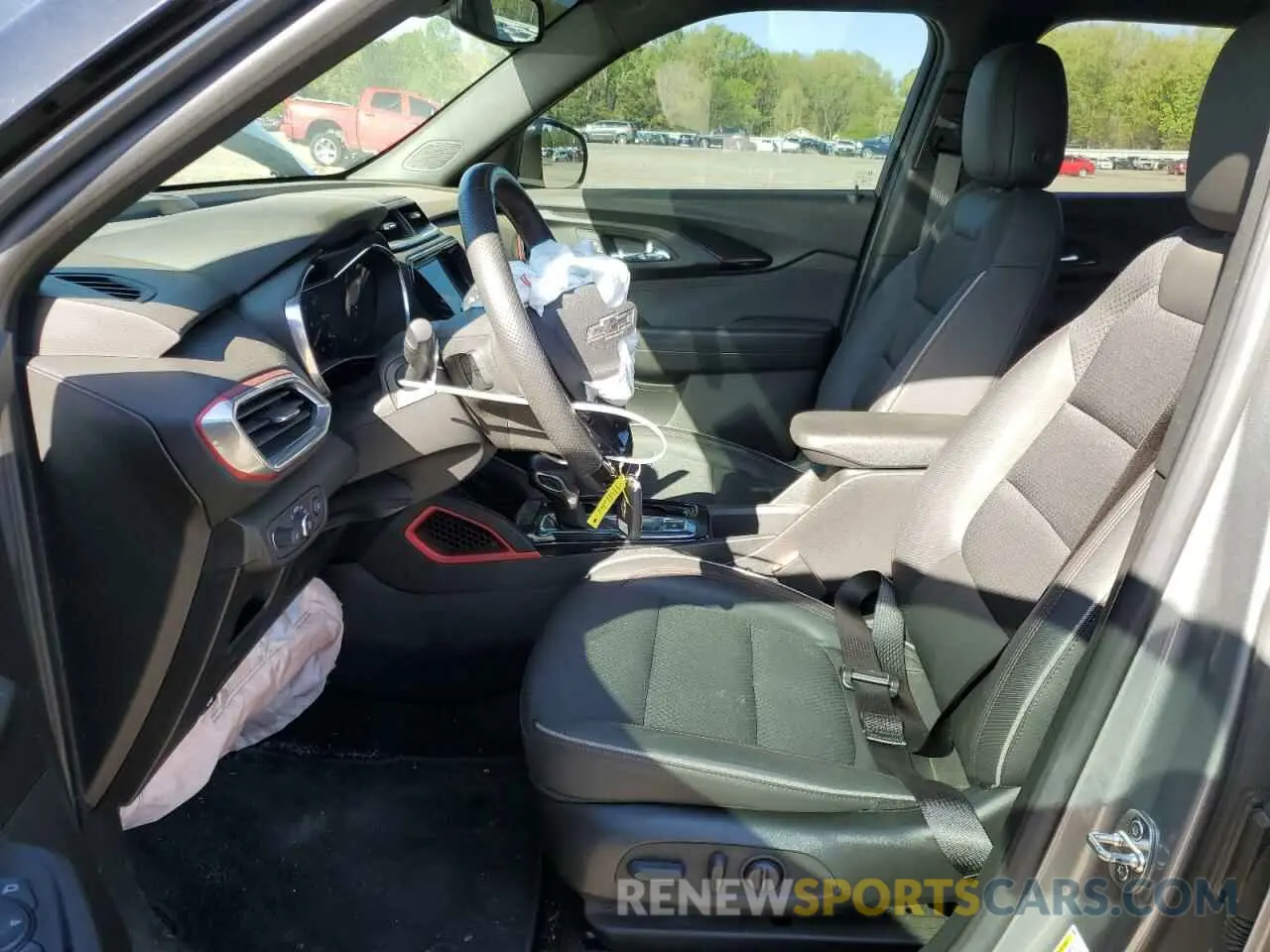 7 Photograph of a damaged car KL79MTSL4PB123767 CHEVROLET TRAILBLZR 2023