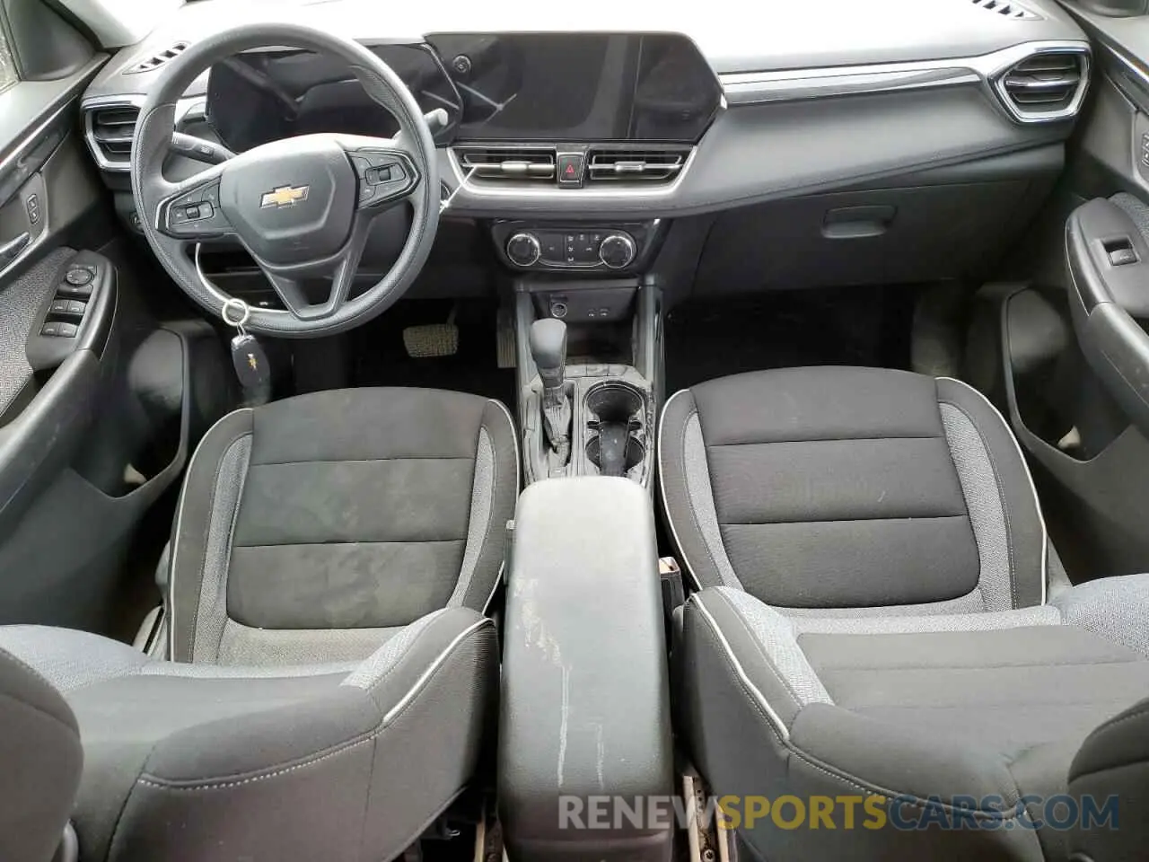8 Photograph of a damaged car KL79MPS23RB080590 CHEVROLET TRAILBLZR 2024