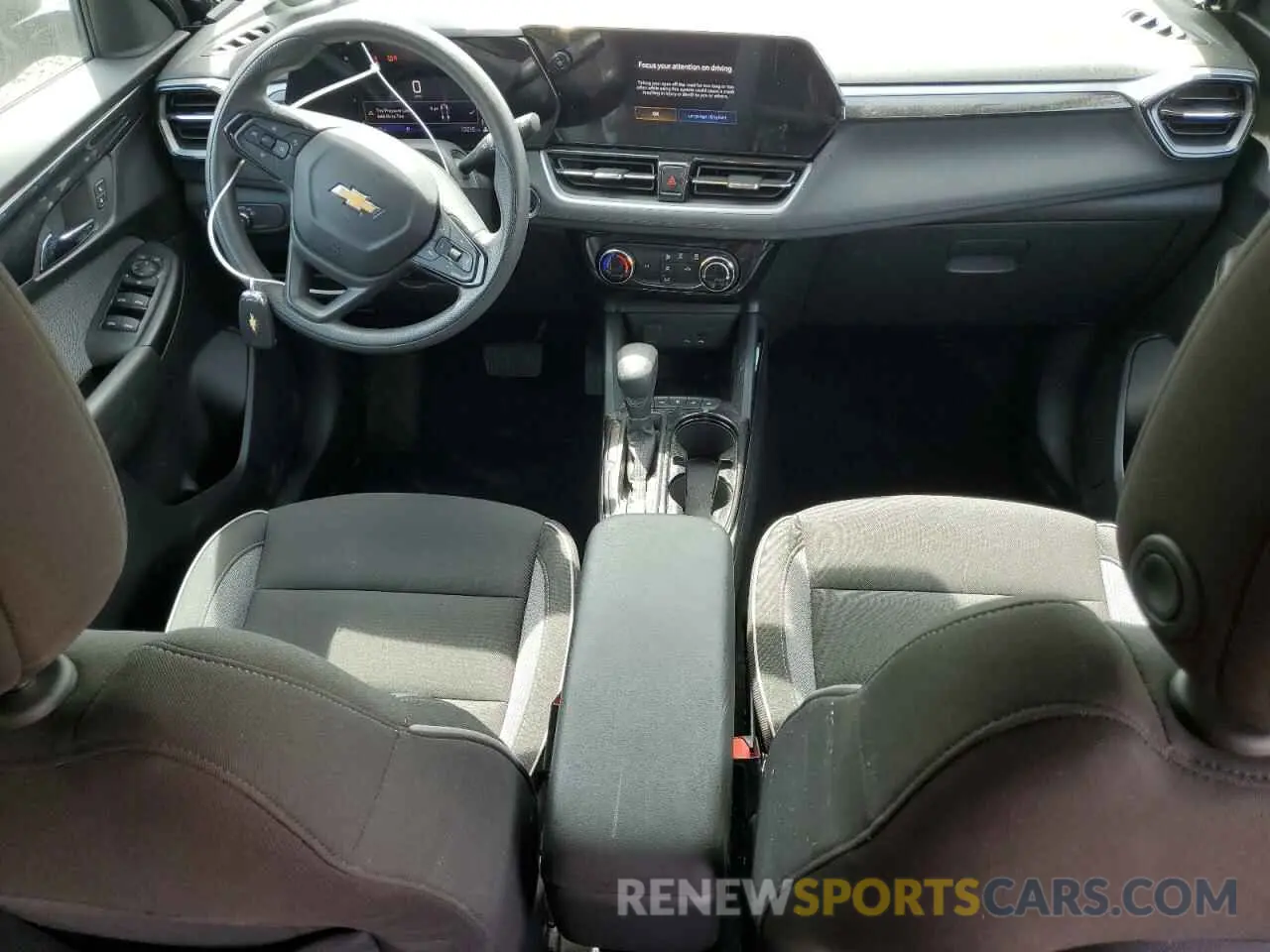 8 Photograph of a damaged car KL79MPSL6RB094251 CHEVROLET TRAILBLZR 2024