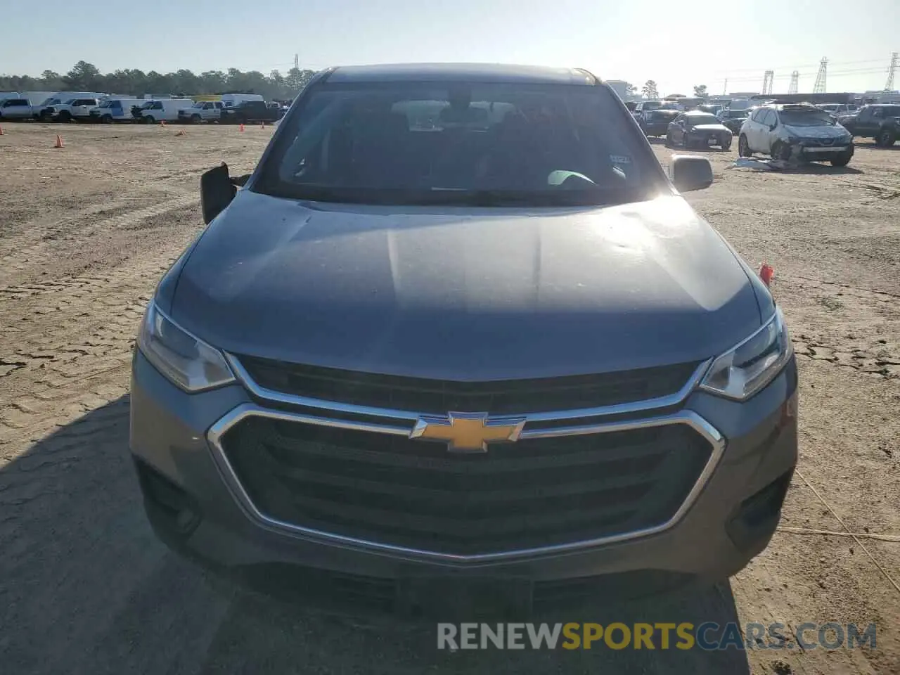 5 Photograph of a damaged car 1GNERFKW0KJ120112 CHEVROLET TRAVERSE 2019