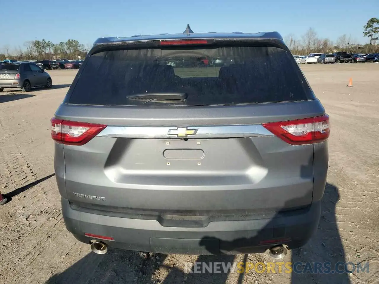 6 Photograph of a damaged car 1GNERFKW0KJ120112 CHEVROLET TRAVERSE 2019