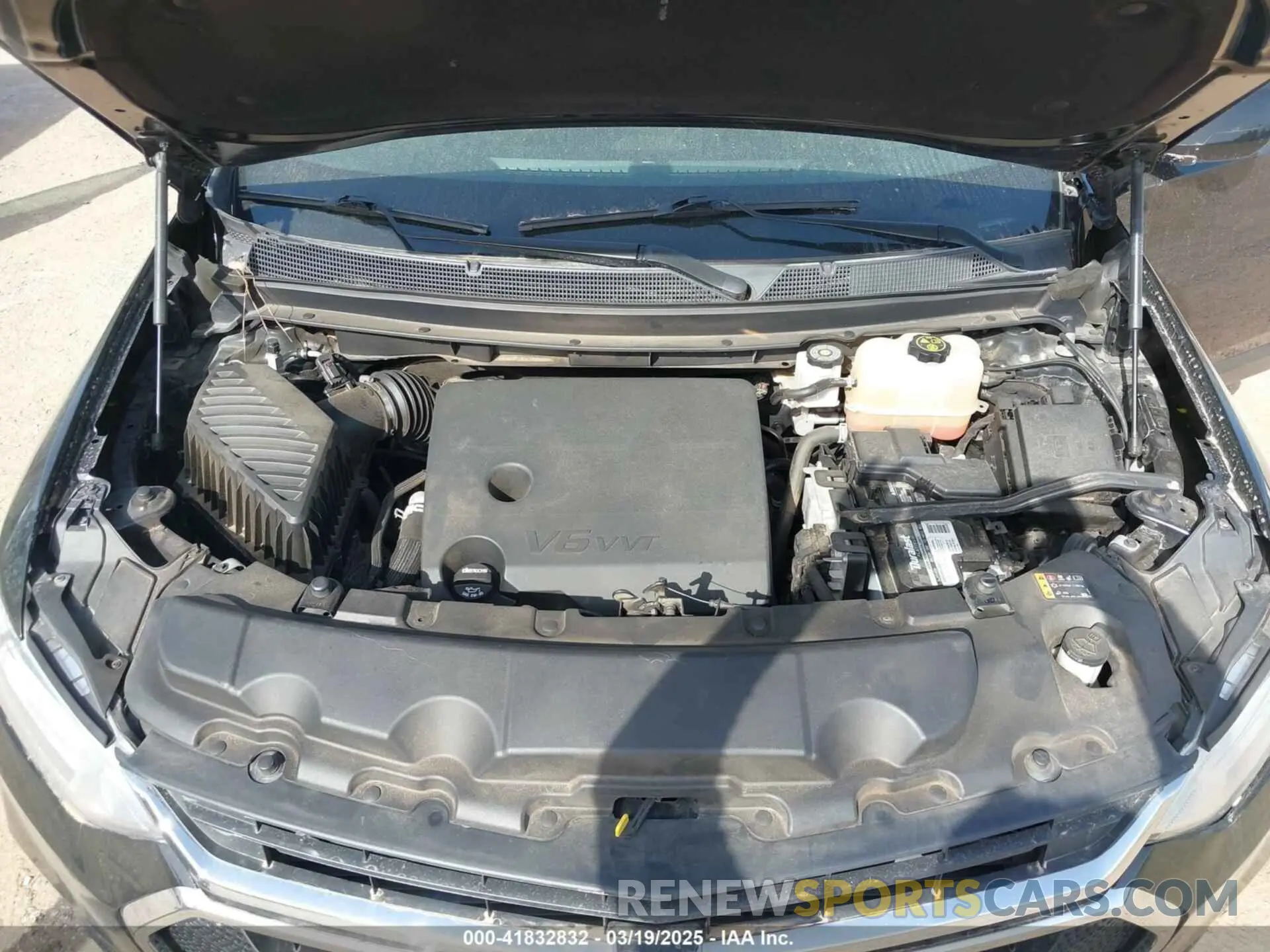 10 Photograph of a damaged car 1GNERFKW0KJ165566 CHEVROLET TRAVERSE 2019