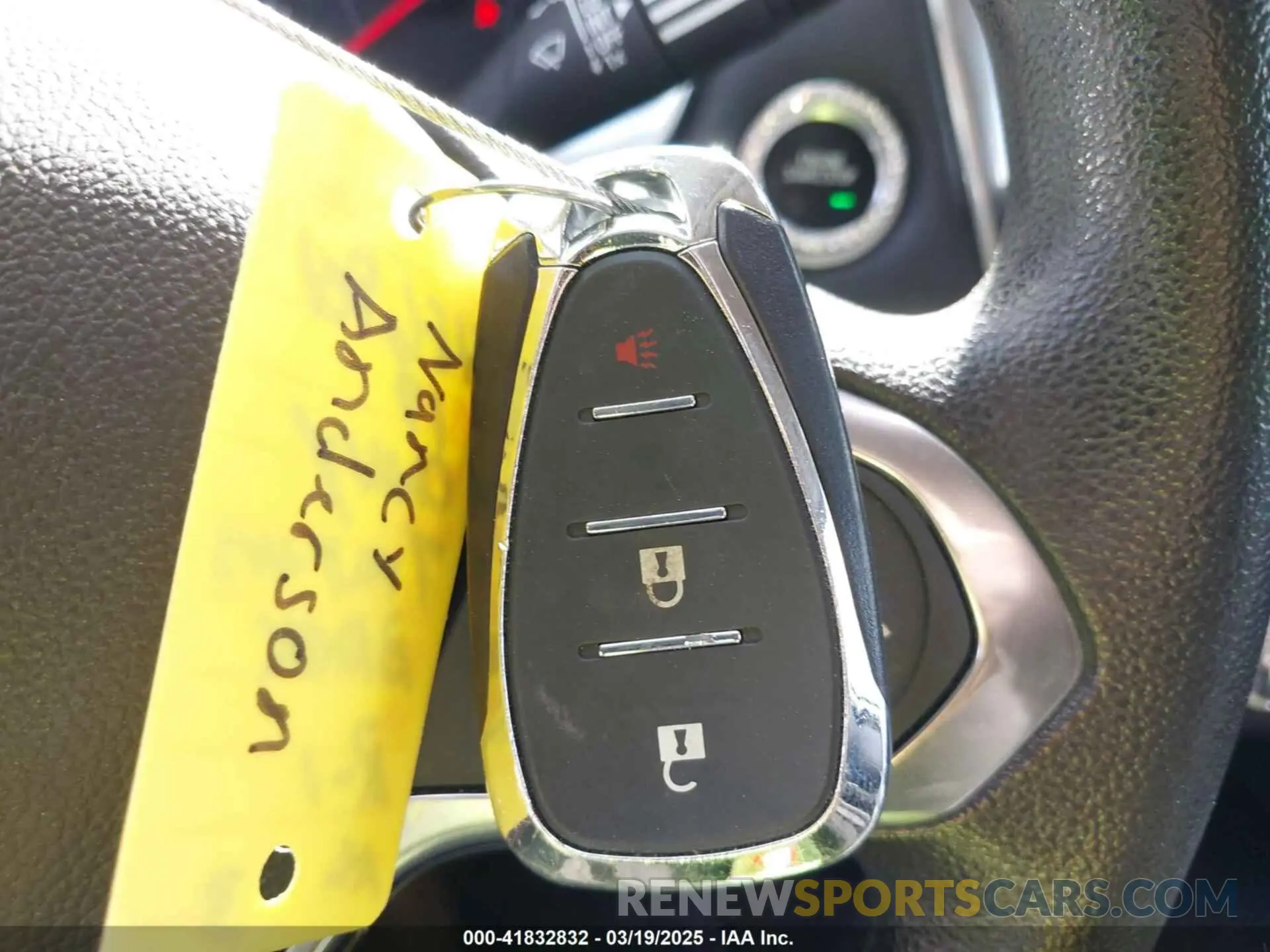 11 Photograph of a damaged car 1GNERFKW0KJ165566 CHEVROLET TRAVERSE 2019