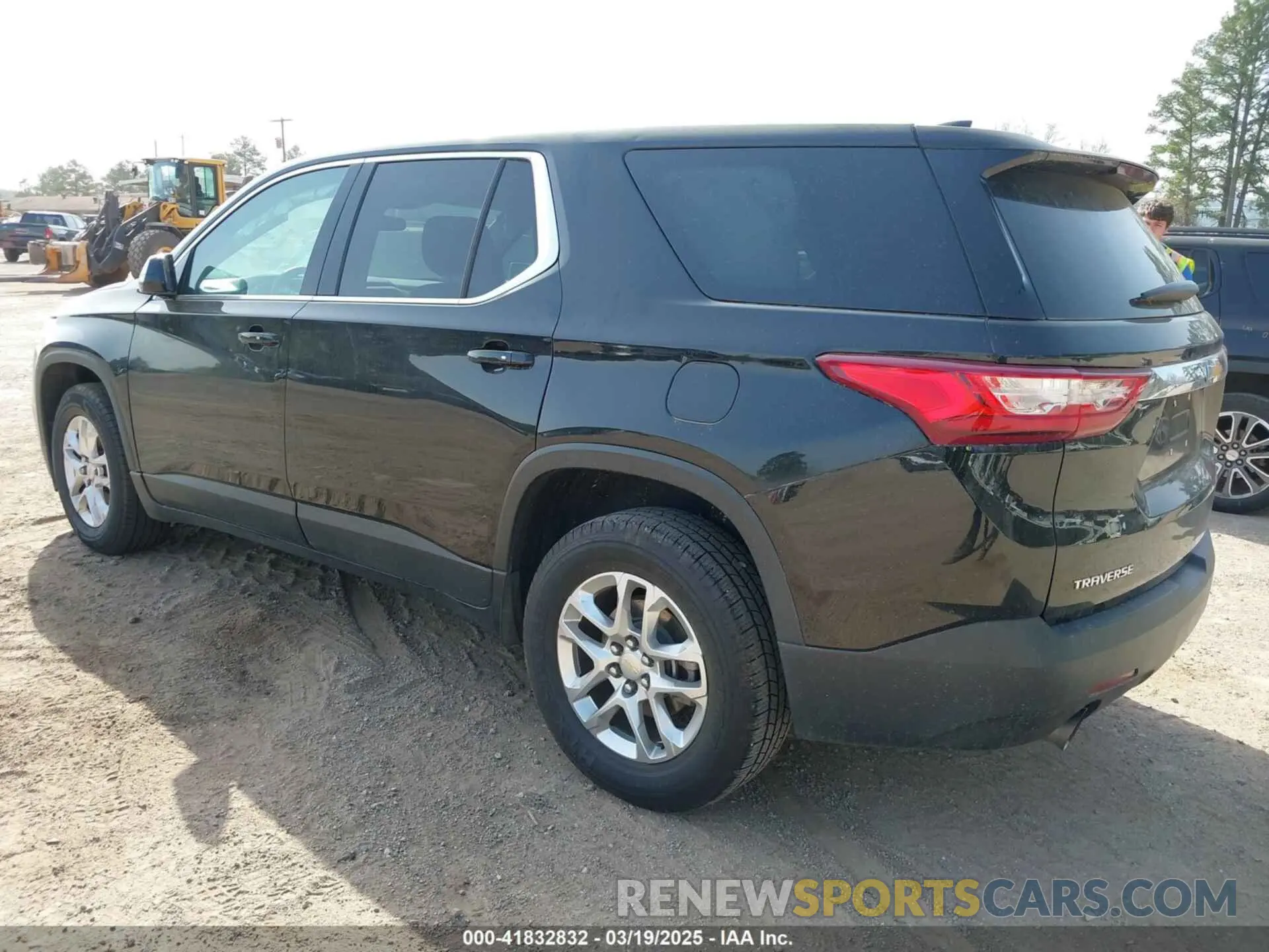 3 Photograph of a damaged car 1GNERFKW0KJ165566 CHEVROLET TRAVERSE 2019