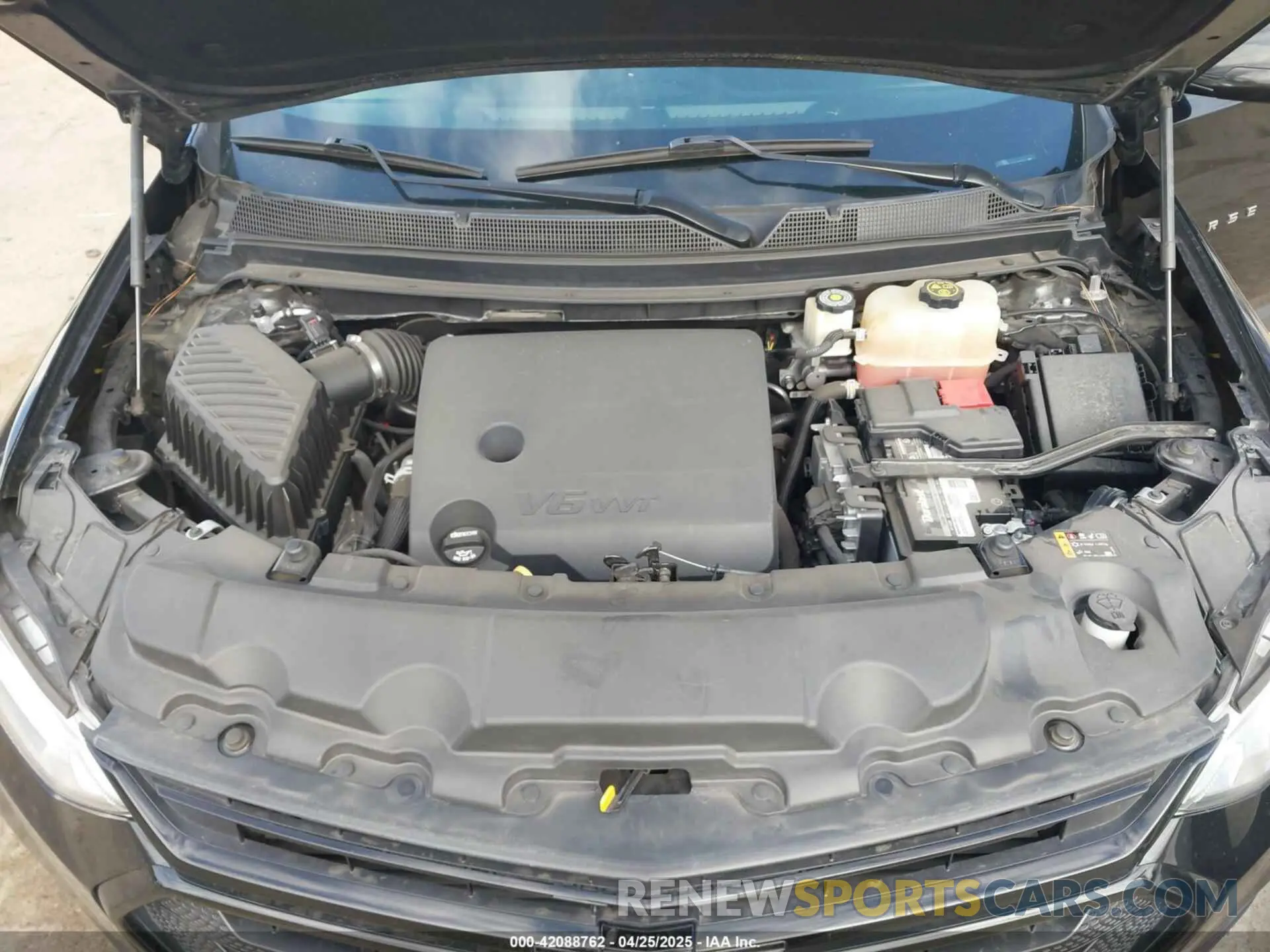 10 Photograph of a damaged car 1GNERFKW2KJ105630 CHEVROLET TRAVERSE 2019
