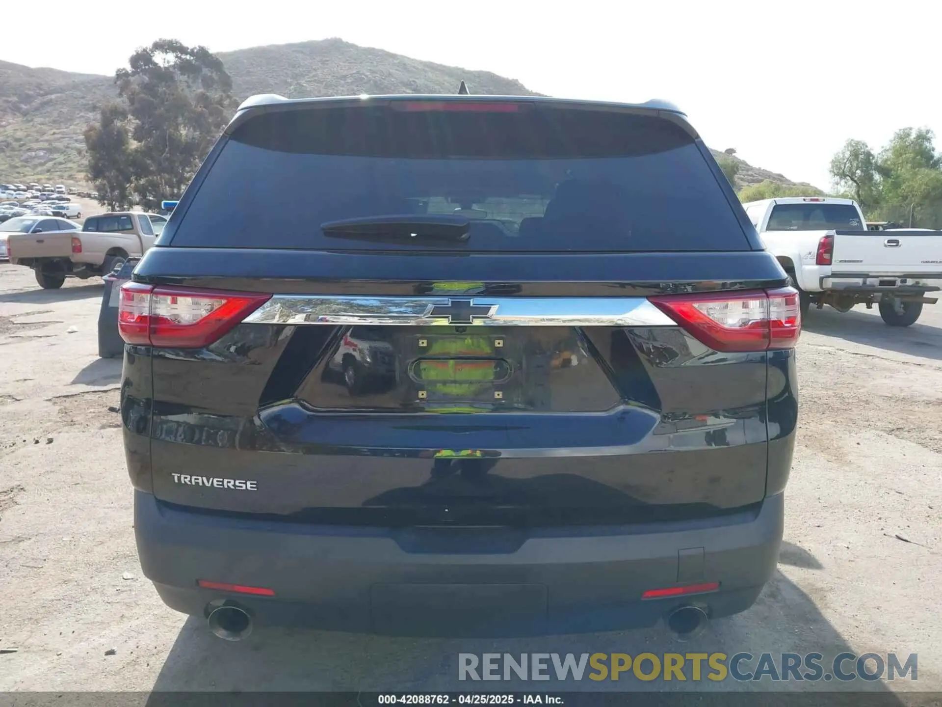 16 Photograph of a damaged car 1GNERFKW2KJ105630 CHEVROLET TRAVERSE 2019