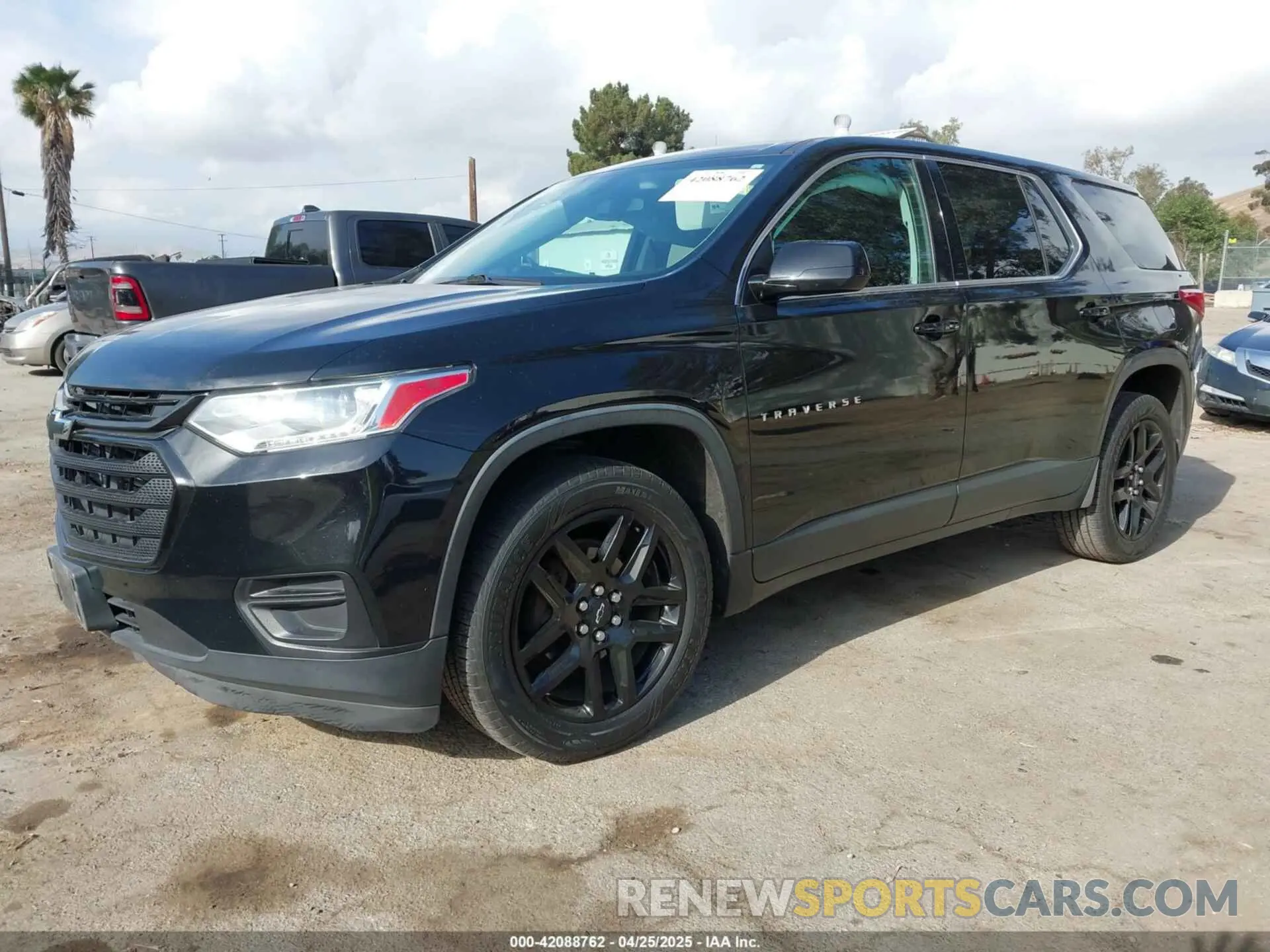 2 Photograph of a damaged car 1GNERFKW2KJ105630 CHEVROLET TRAVERSE 2019