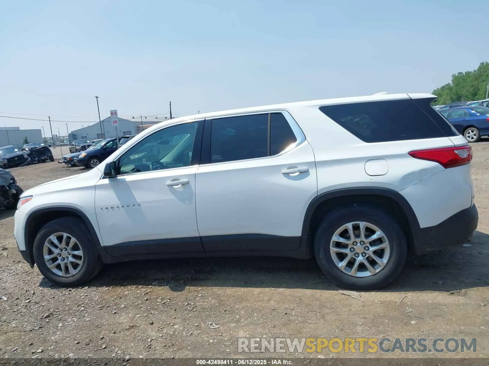 14 Photograph of a damaged car 1GNERFKW2KJ279570 CHEVROLET TRAVERSE 2019
