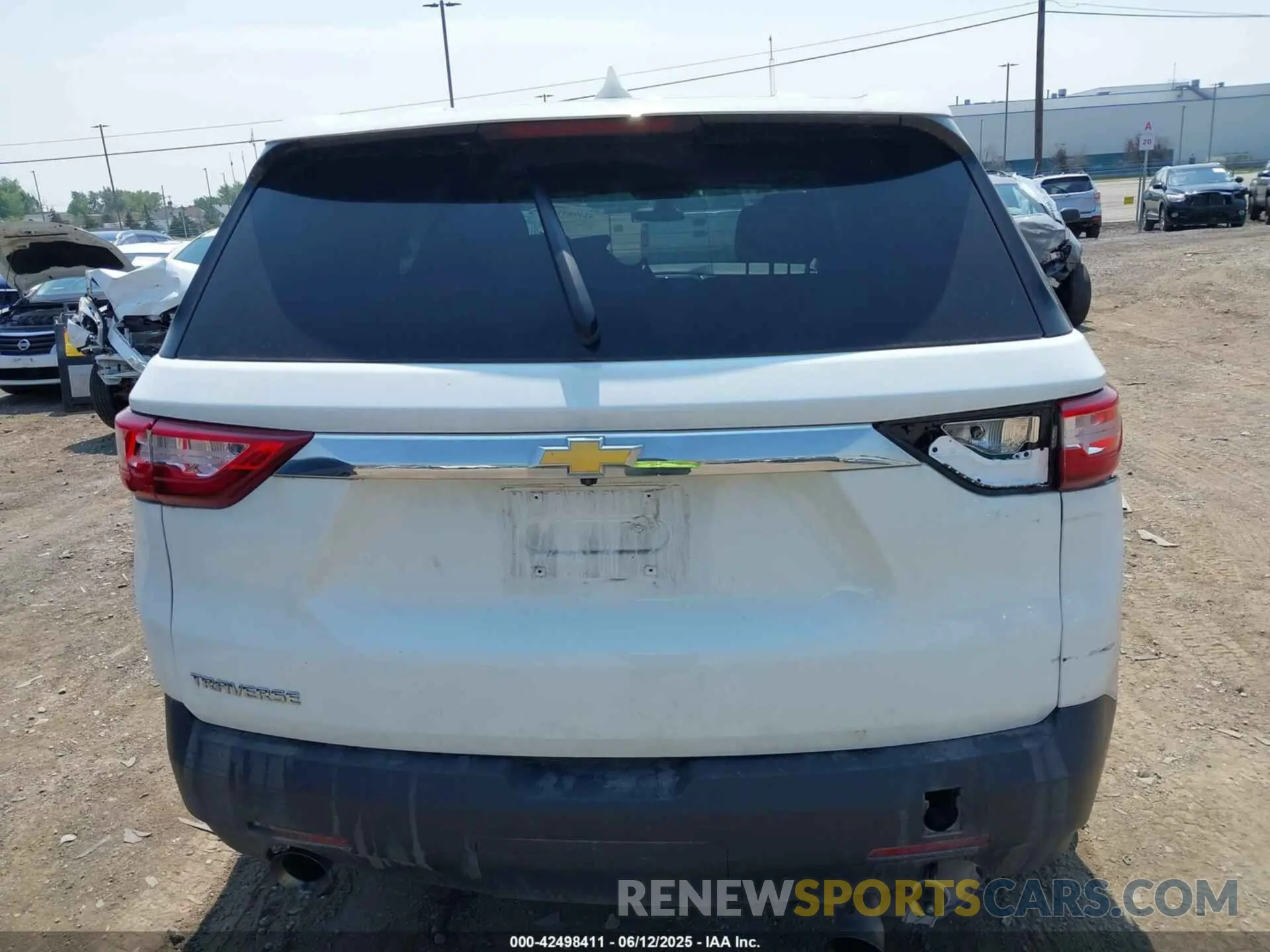 16 Photograph of a damaged car 1GNERFKW2KJ279570 CHEVROLET TRAVERSE 2019