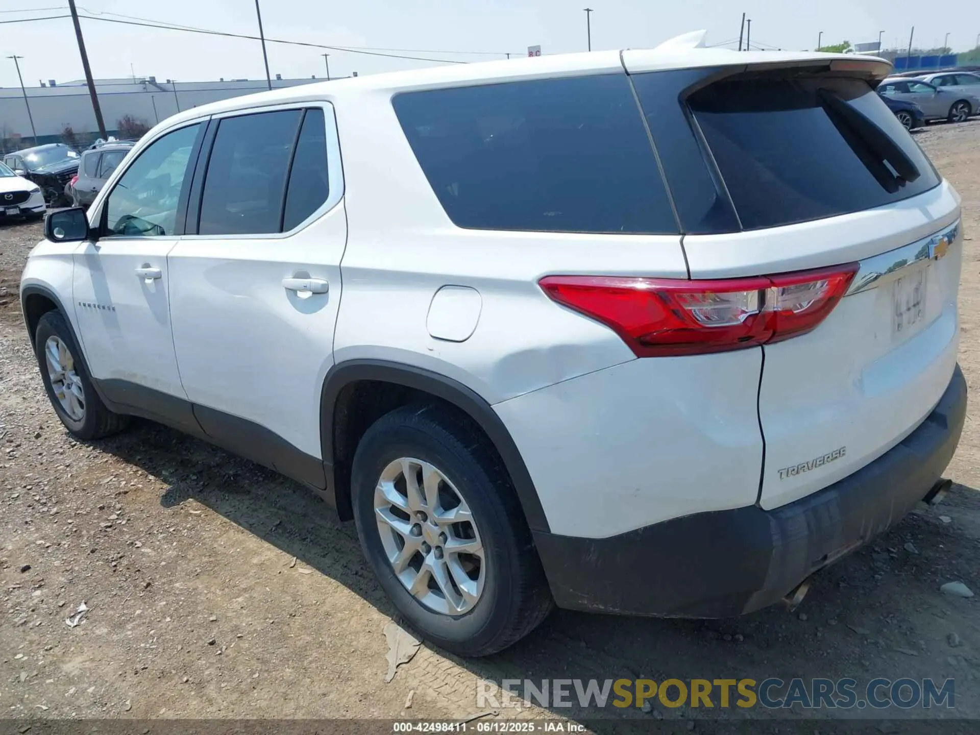 3 Photograph of a damaged car 1GNERFKW2KJ279570 CHEVROLET TRAVERSE 2019