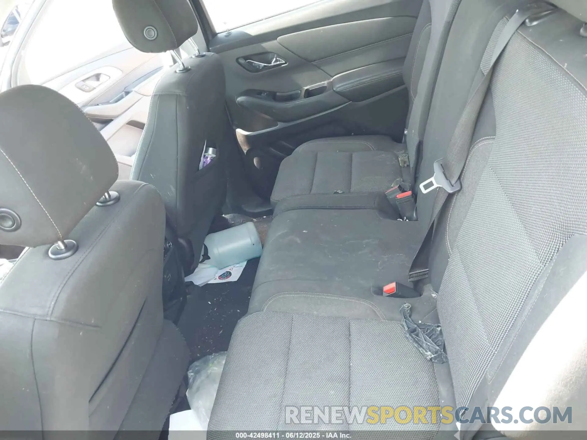 8 Photograph of a damaged car 1GNERFKW2KJ279570 CHEVROLET TRAVERSE 2019