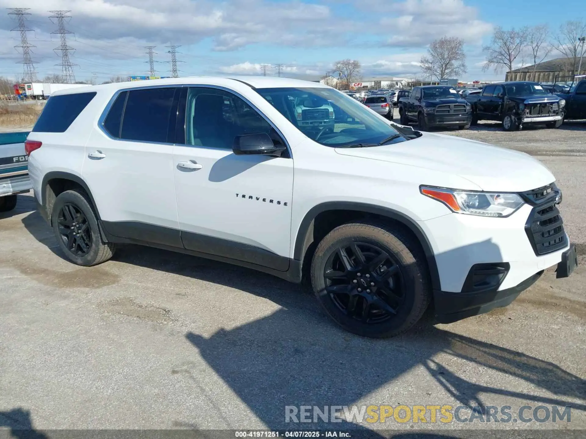 1 Photograph of a damaged car 1GNERFKW3KJ168123 CHEVROLET TRAVERSE 2019