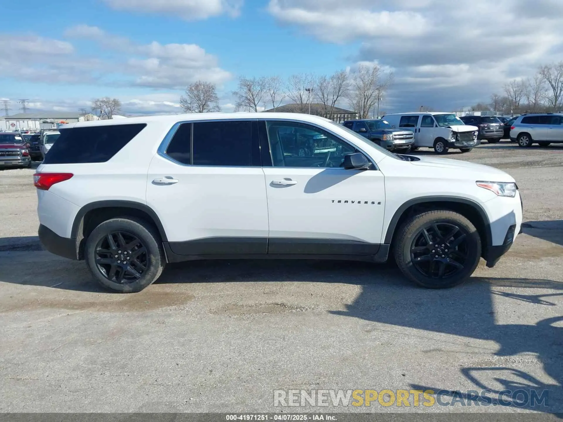 13 Photograph of a damaged car 1GNERFKW3KJ168123 CHEVROLET TRAVERSE 2019