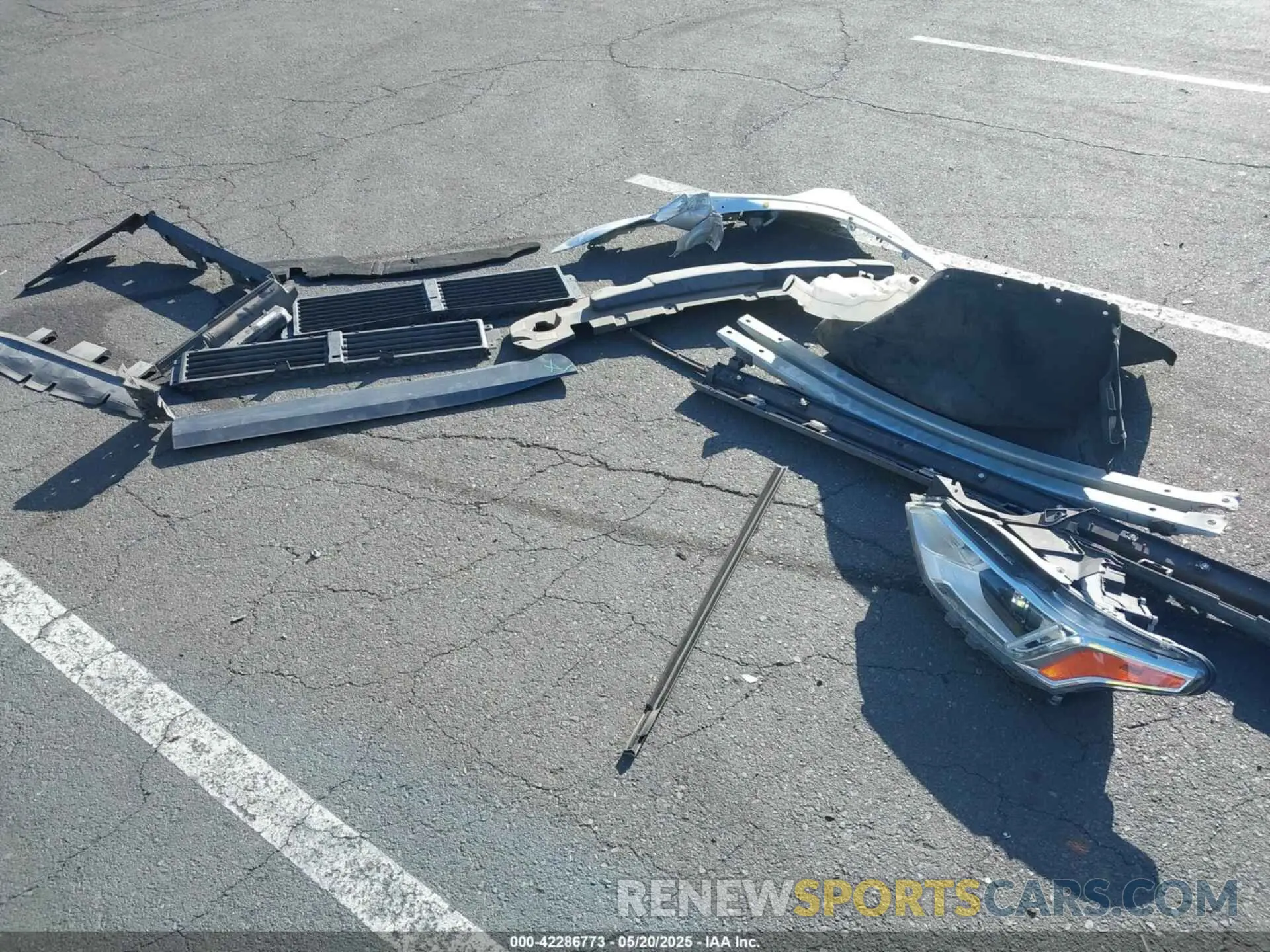 12 Photograph of a damaged car 1GNERFKW3KJ238929 CHEVROLET TRAVERSE 2019