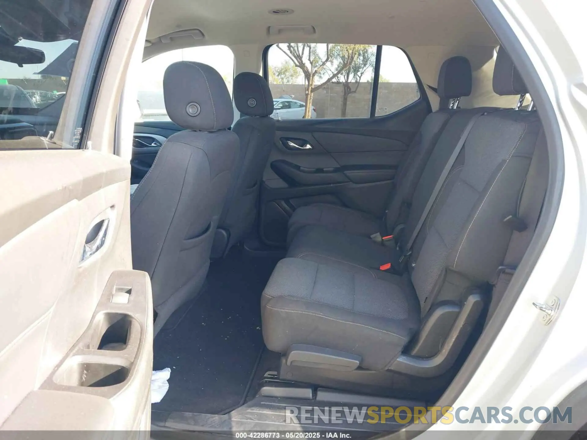 8 Photograph of a damaged car 1GNERFKW3KJ238929 CHEVROLET TRAVERSE 2019