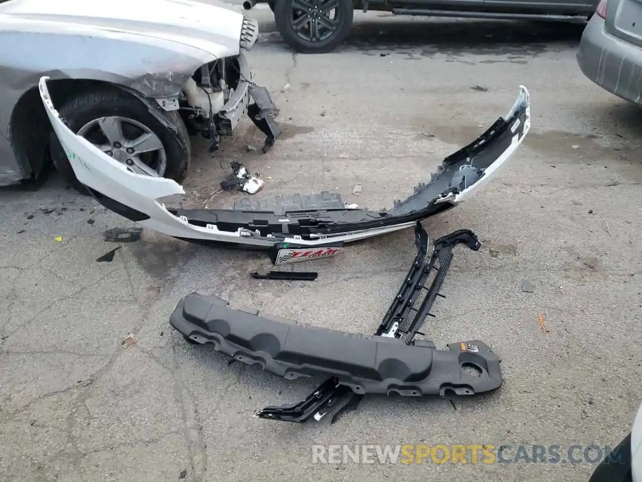 13 Photograph of a damaged car 1GNERFKW3KJ300944 CHEVROLET TRAVERSE 2019