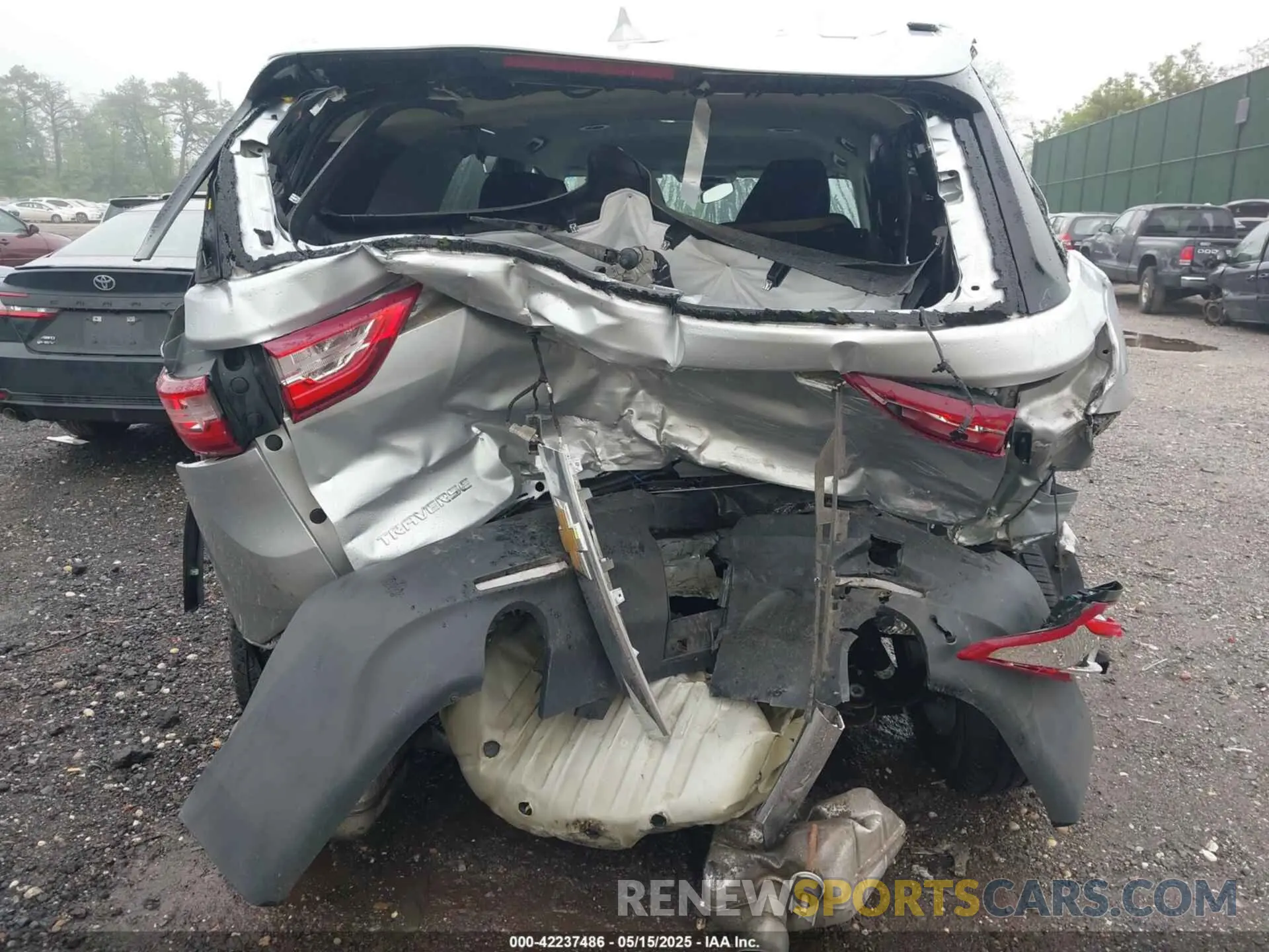16 Photograph of a damaged car 1GNERFKW4KJ156921 CHEVROLET TRAVERSE 2019