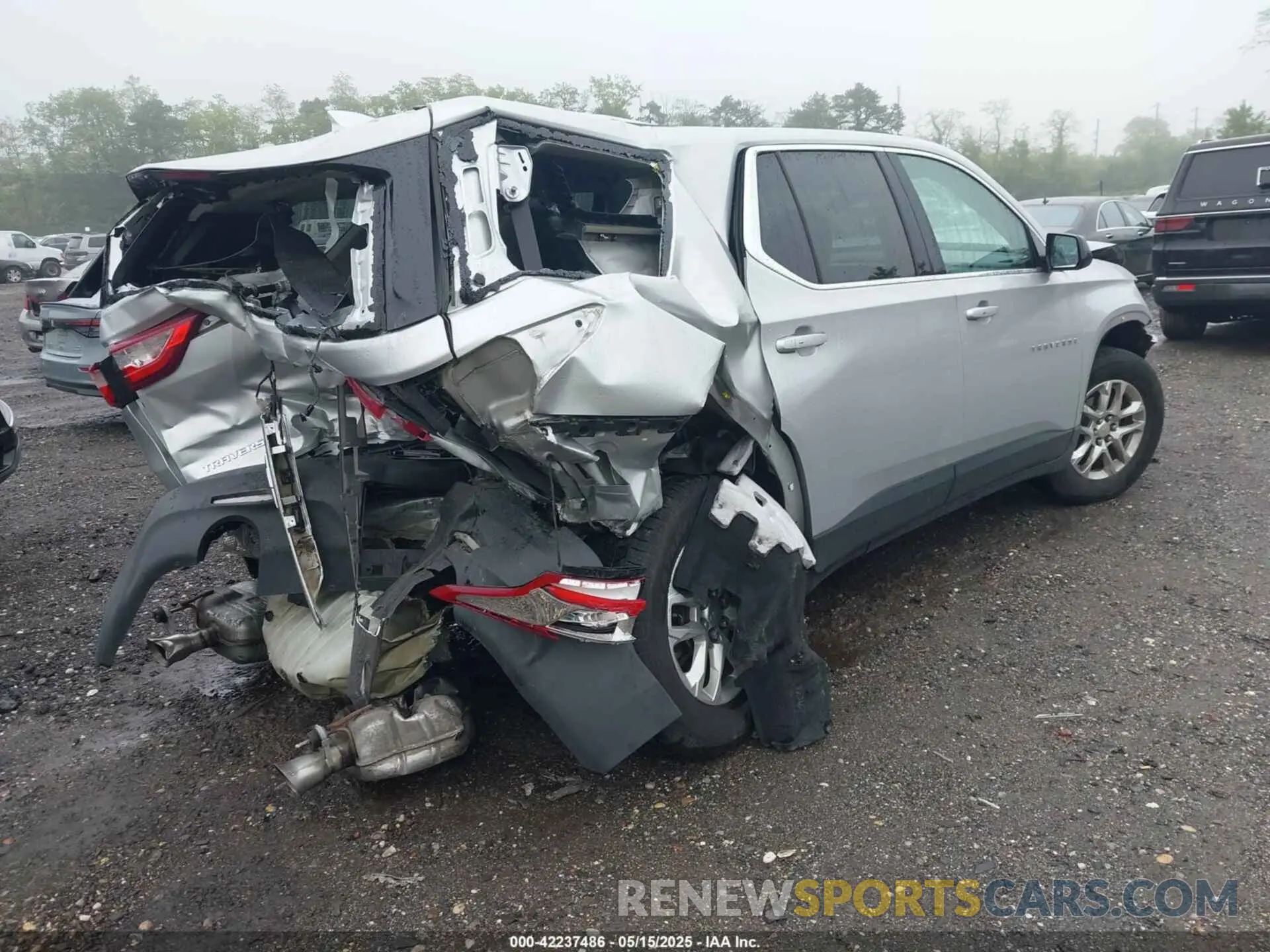 4 Photograph of a damaged car 1GNERFKW4KJ156921 CHEVROLET TRAVERSE 2019