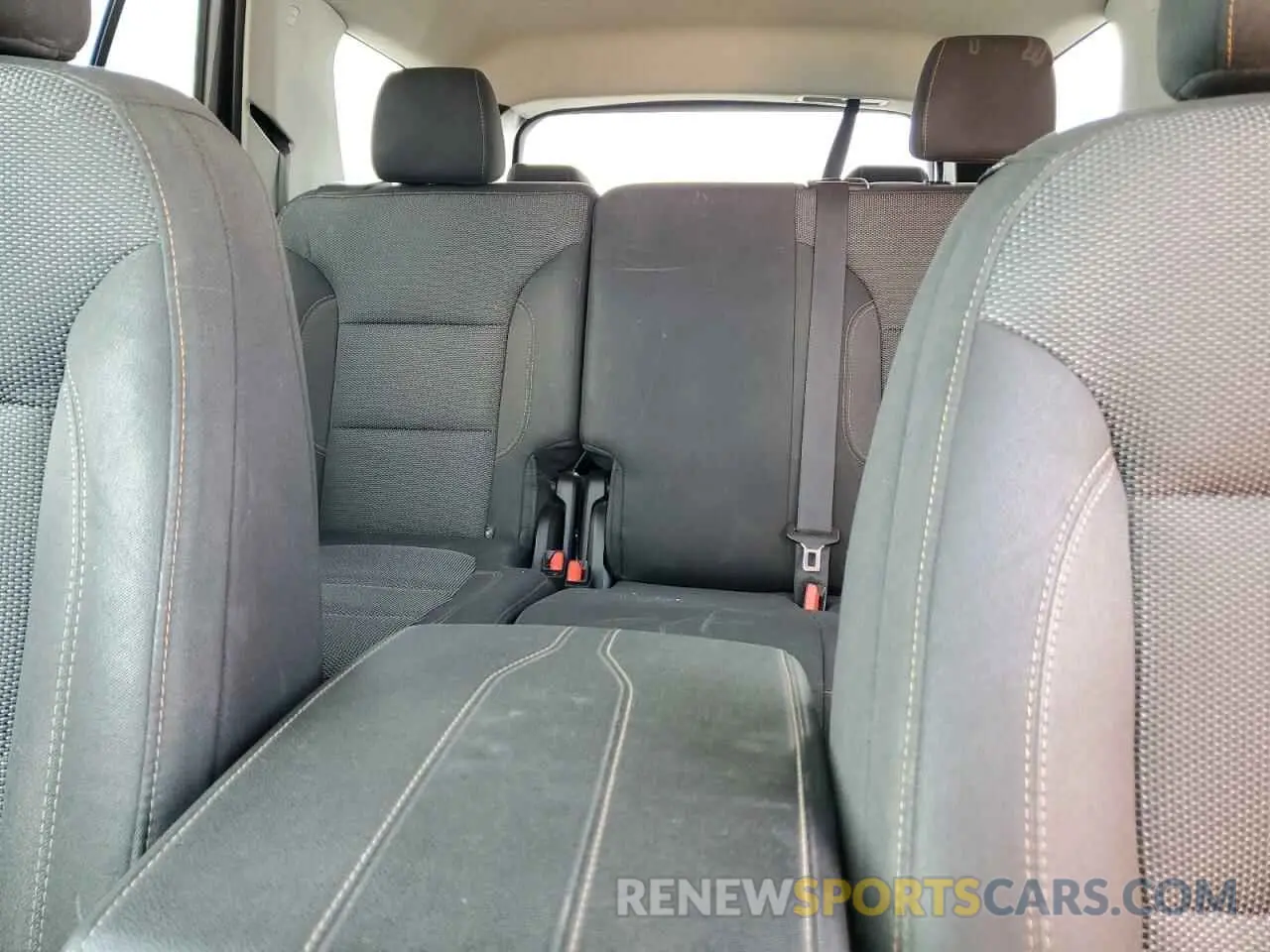 10 Photograph of a damaged car 1GNERFKW5KJ126424 CHEVROLET TRAVERSE 2019