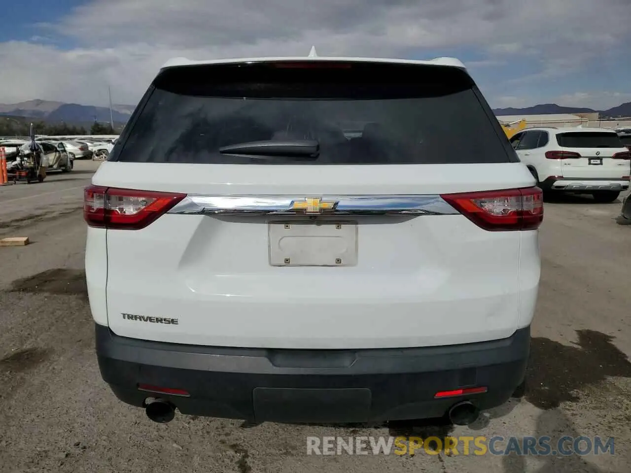 6 Photograph of a damaged car 1GNERFKW5KJ126424 CHEVROLET TRAVERSE 2019