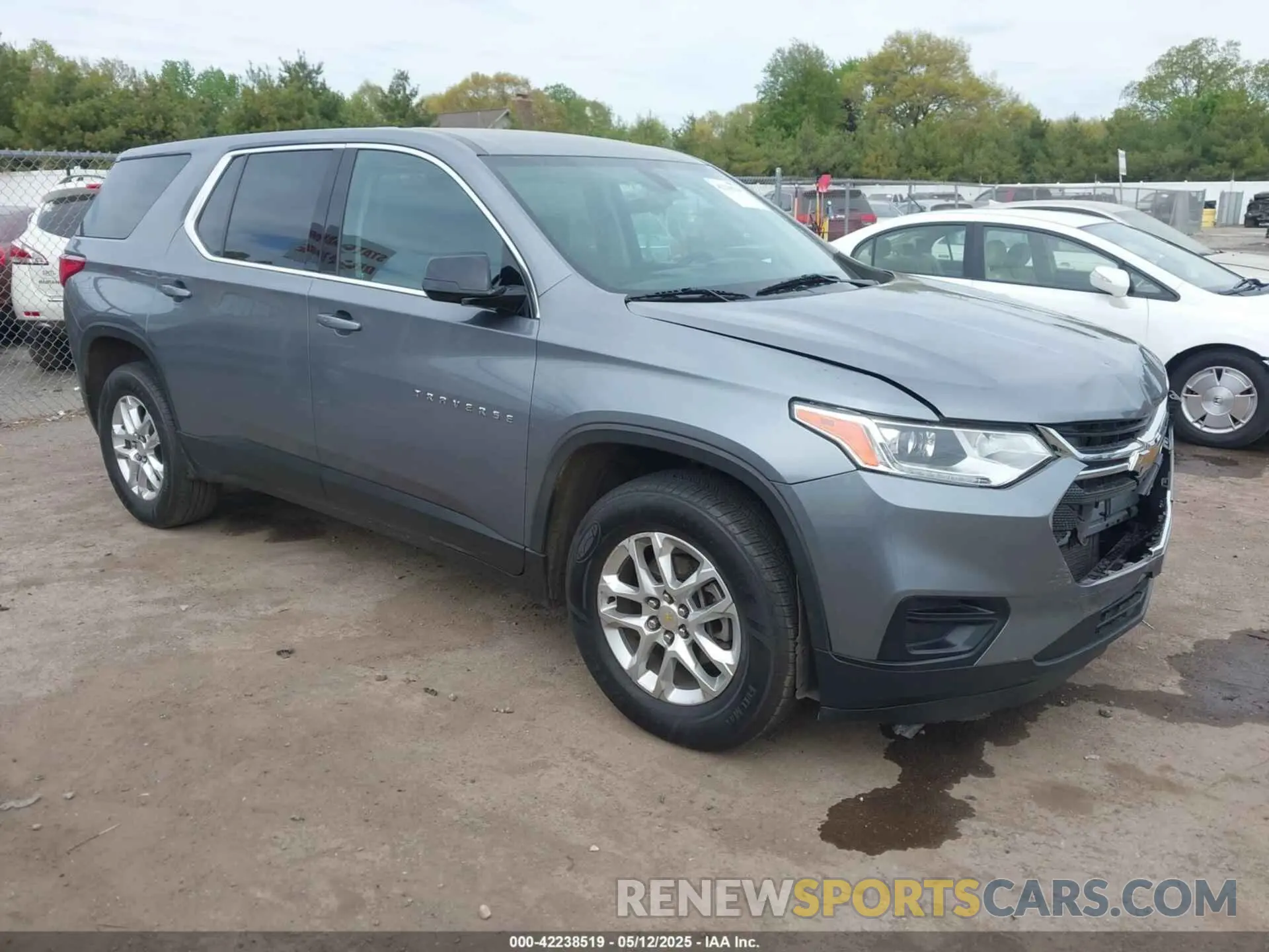 1 Photograph of a damaged car 1GNERFKW5KJ283936 CHEVROLET TRAVERSE 2019
