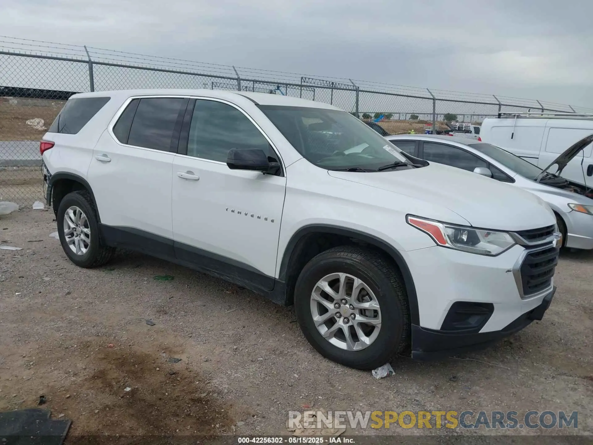 1 Photograph of a damaged car 1GNERFKW5KJ313744 CHEVROLET TRAVERSE 2019