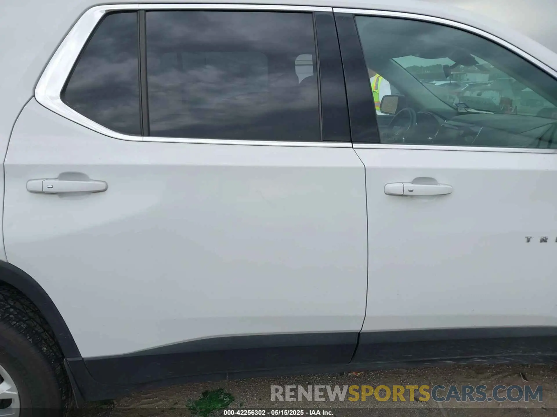 13 Photograph of a damaged car 1GNERFKW5KJ313744 CHEVROLET TRAVERSE 2019