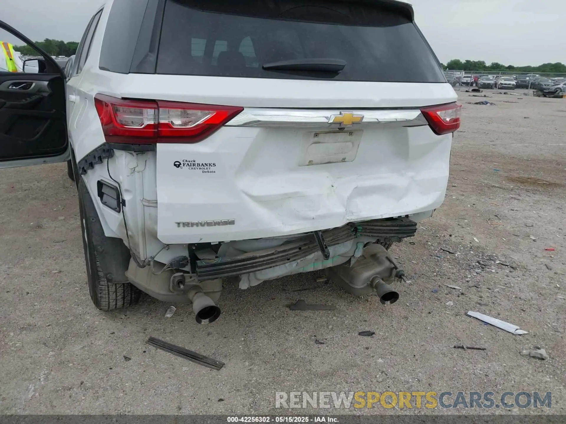 6 Photograph of a damaged car 1GNERFKW5KJ313744 CHEVROLET TRAVERSE 2019