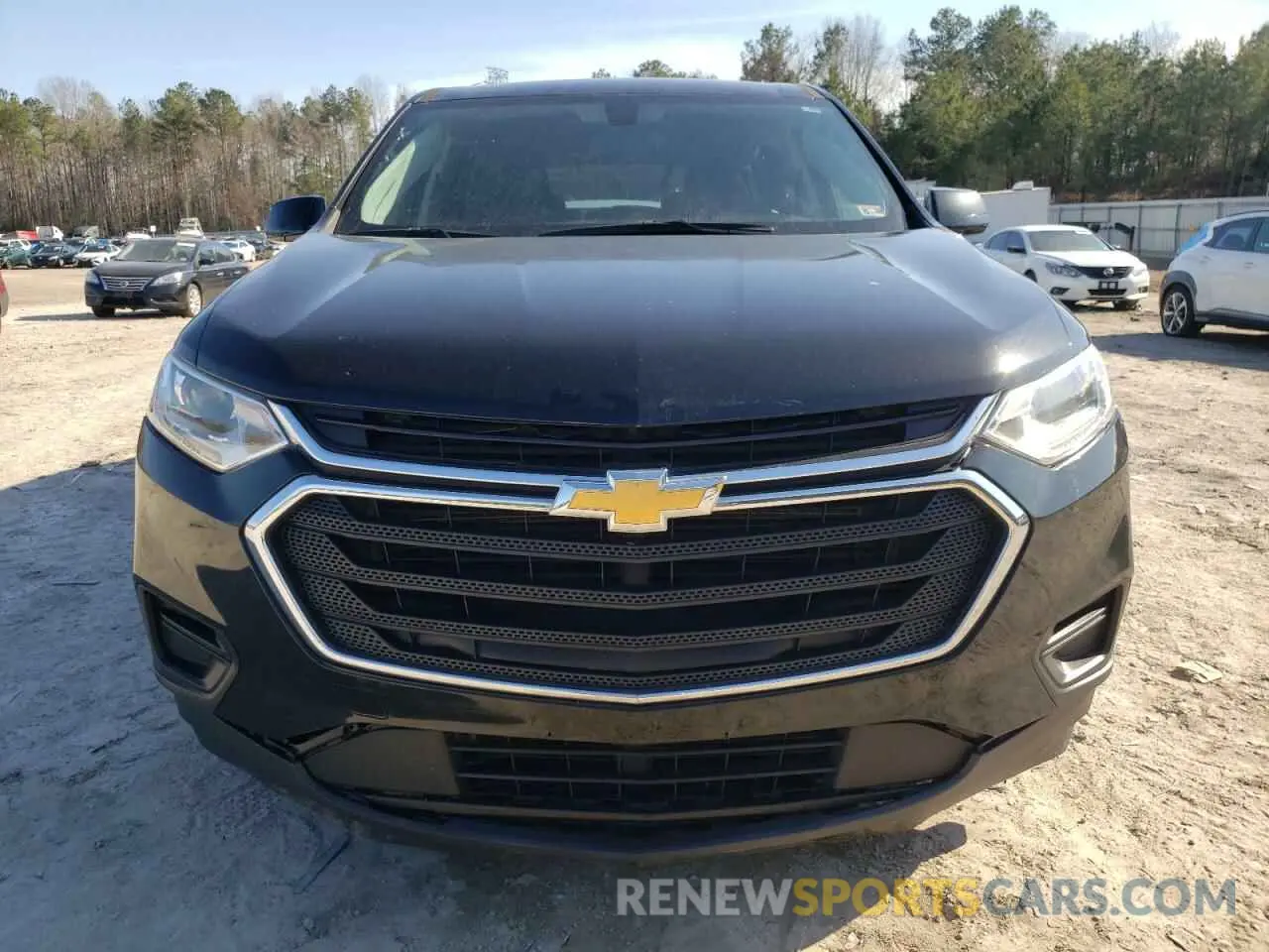 5 Photograph of a damaged car 1GNERFKW5KJ317552 CHEVROLET TRAVERSE 2019