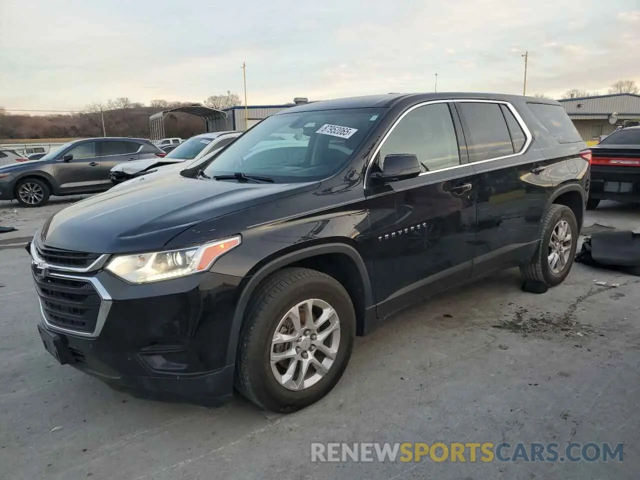 1 Photograph of a damaged car 1GNERFKW7KJ120057 CHEVROLET TRAVERSE 2019
