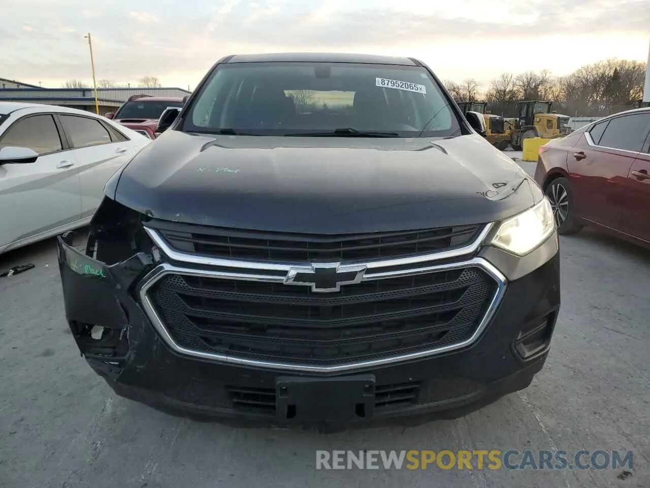5 Photograph of a damaged car 1GNERFKW7KJ120057 CHEVROLET TRAVERSE 2019