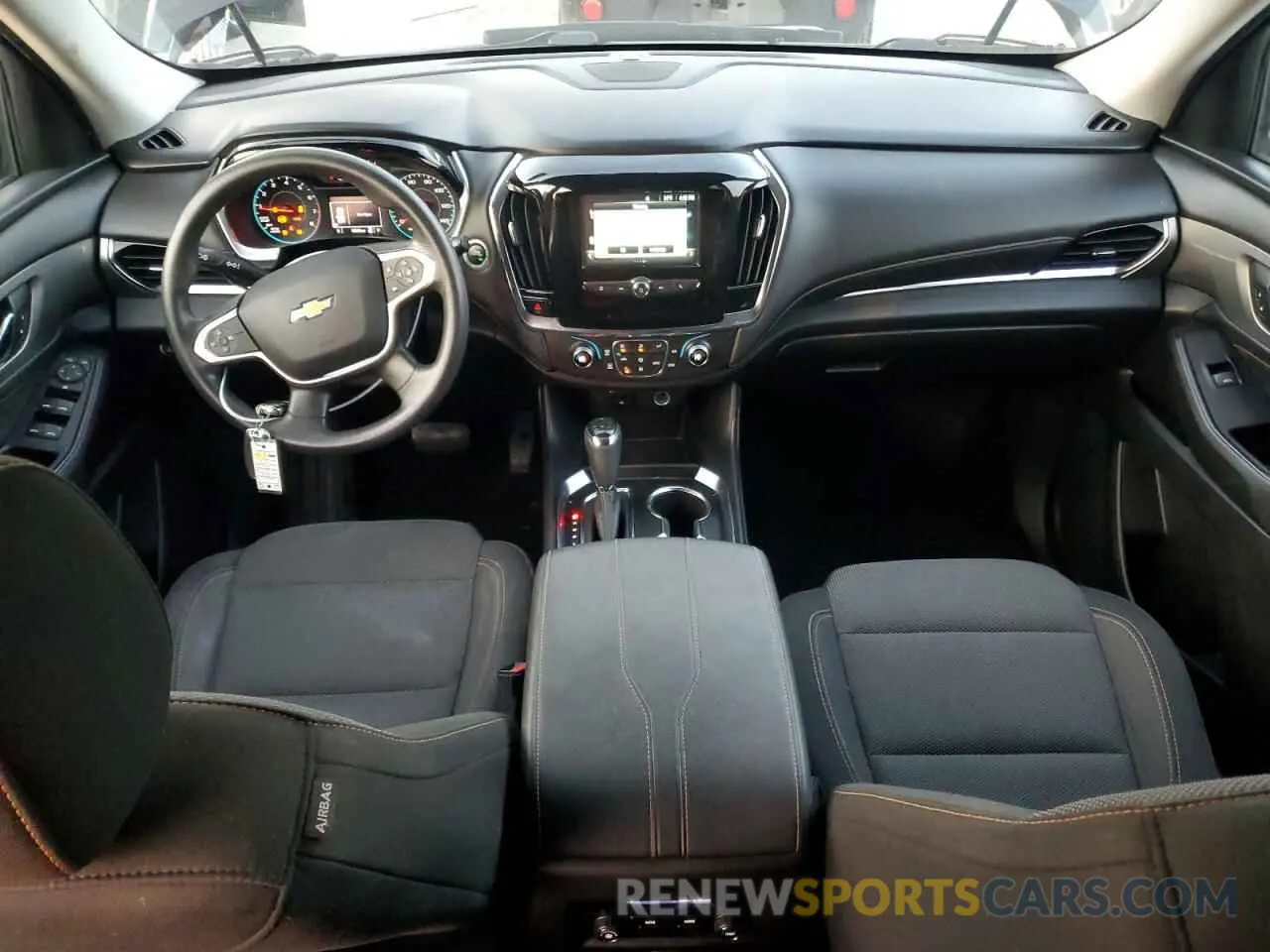 8 Photograph of a damaged car 1GNERFKW7KJ120057 CHEVROLET TRAVERSE 2019