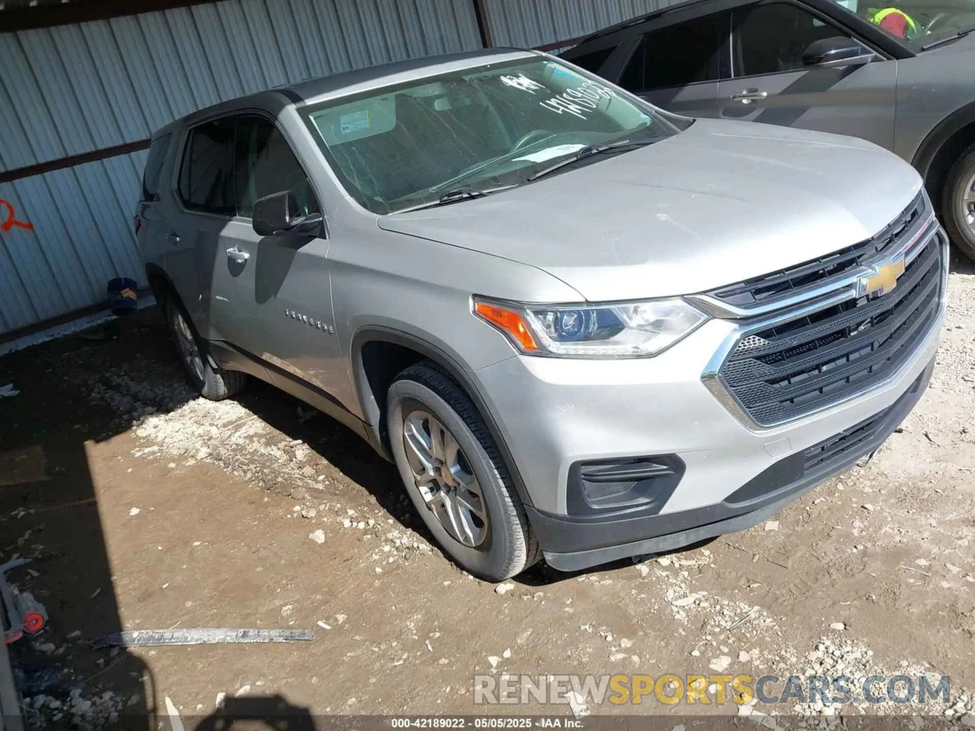 1 Photograph of a damaged car 1GNERFKW7KJ161952 CHEVROLET TRAVERSE 2019