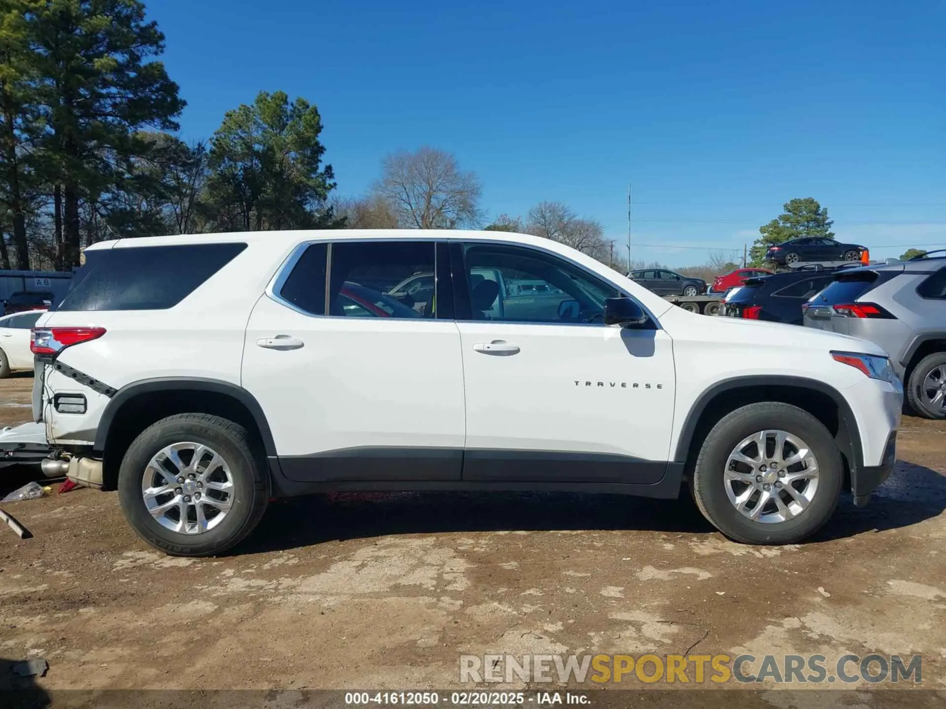 14 Photograph of a damaged car 1GNERFKW7KJ224791 CHEVROLET TRAVERSE 2019