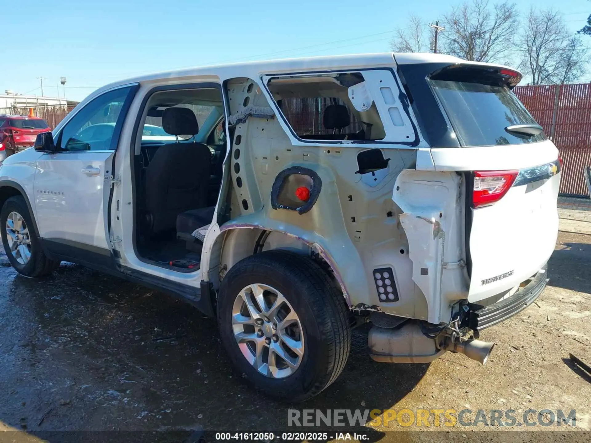 6 Photograph of a damaged car 1GNERFKW7KJ224791 CHEVROLET TRAVERSE 2019