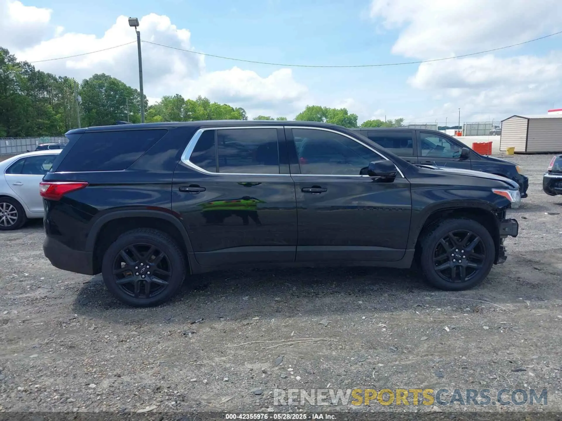 14 Photograph of a damaged car 1GNERFKW7KJ256625 CHEVROLET TRAVERSE 2019
