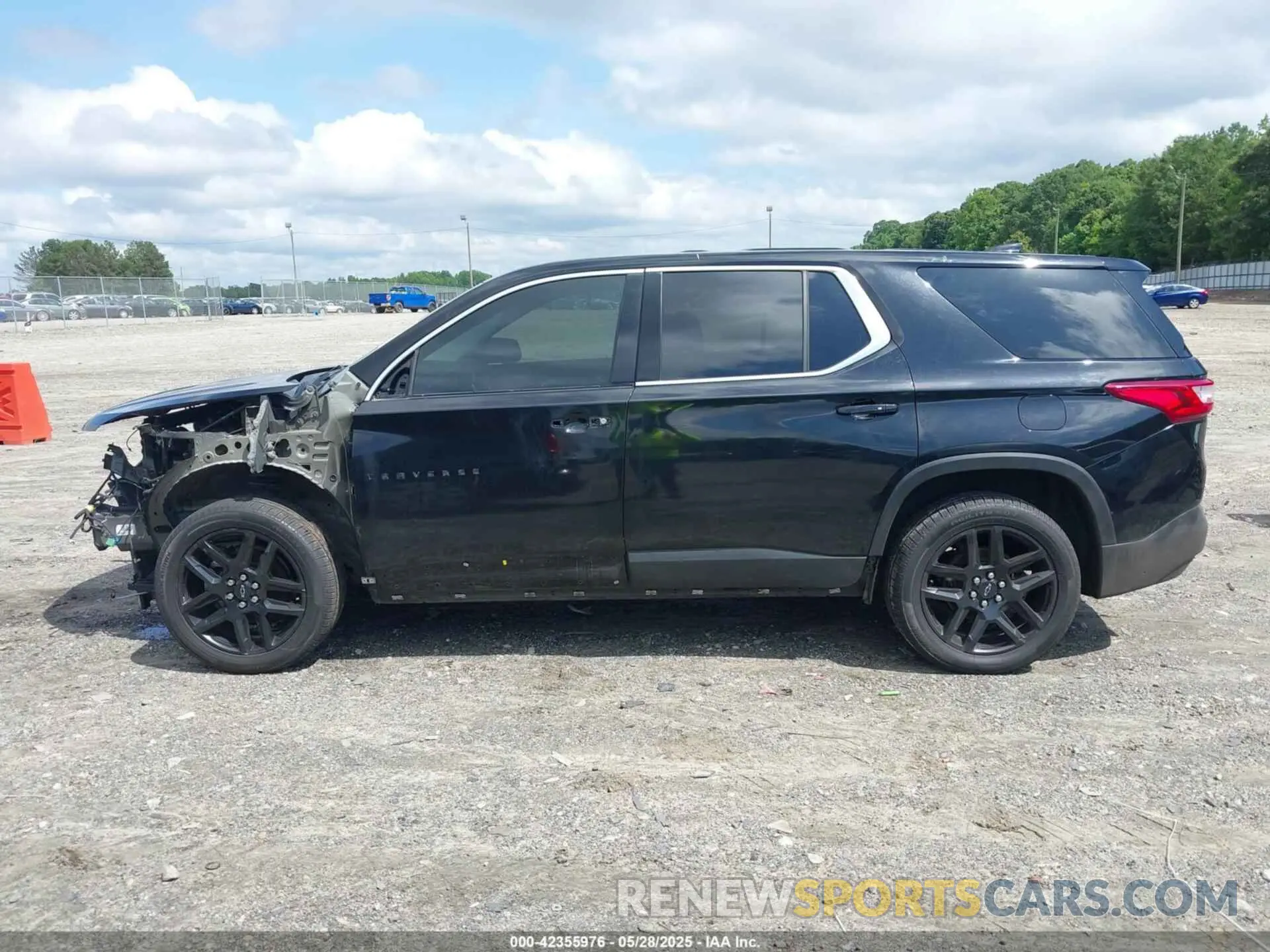 15 Photograph of a damaged car 1GNERFKW7KJ256625 CHEVROLET TRAVERSE 2019