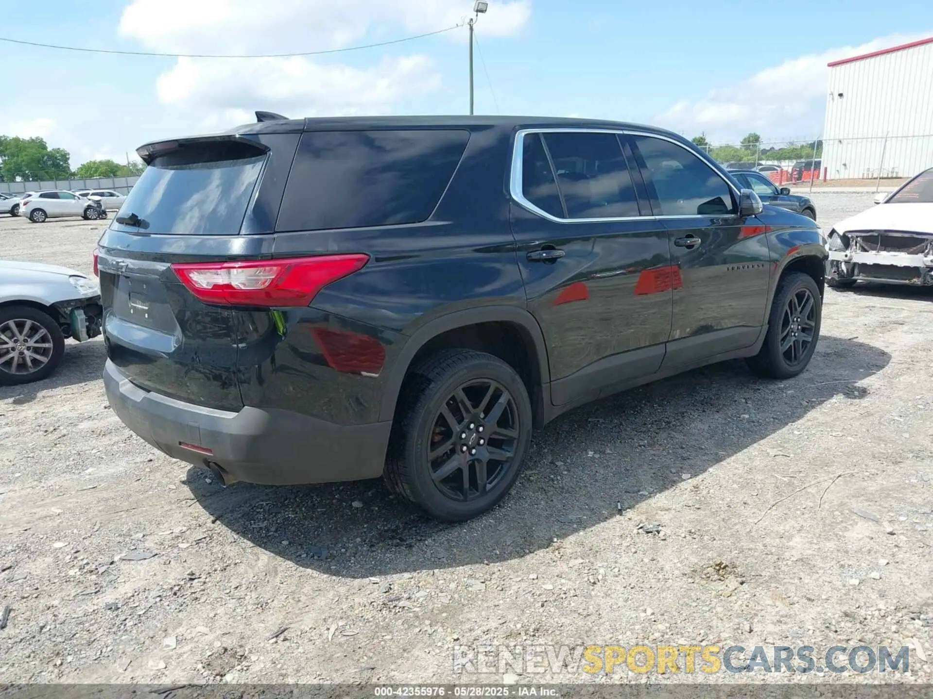 4 Photograph of a damaged car 1GNERFKW7KJ256625 CHEVROLET TRAVERSE 2019