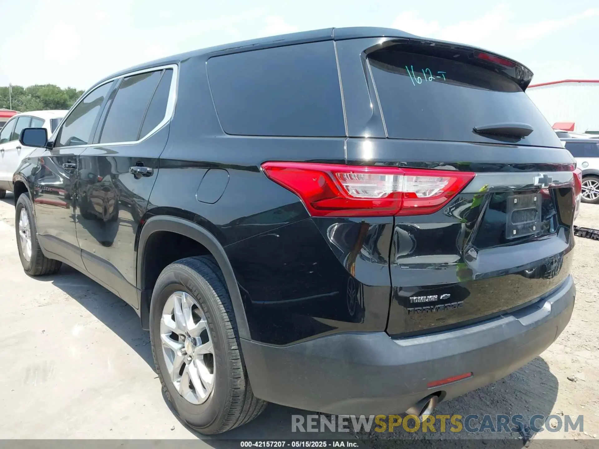 3 Photograph of a damaged car 1GNERFKW8KJ102229 CHEVROLET TRAVERSE 2019