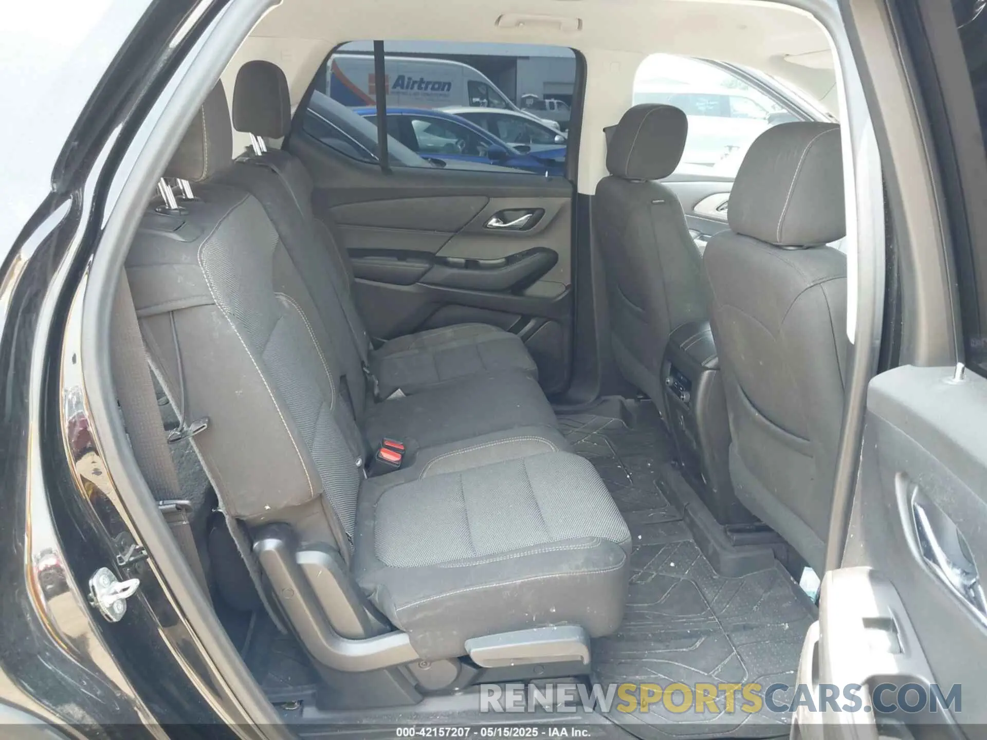 8 Photograph of a damaged car 1GNERFKW8KJ102229 CHEVROLET TRAVERSE 2019